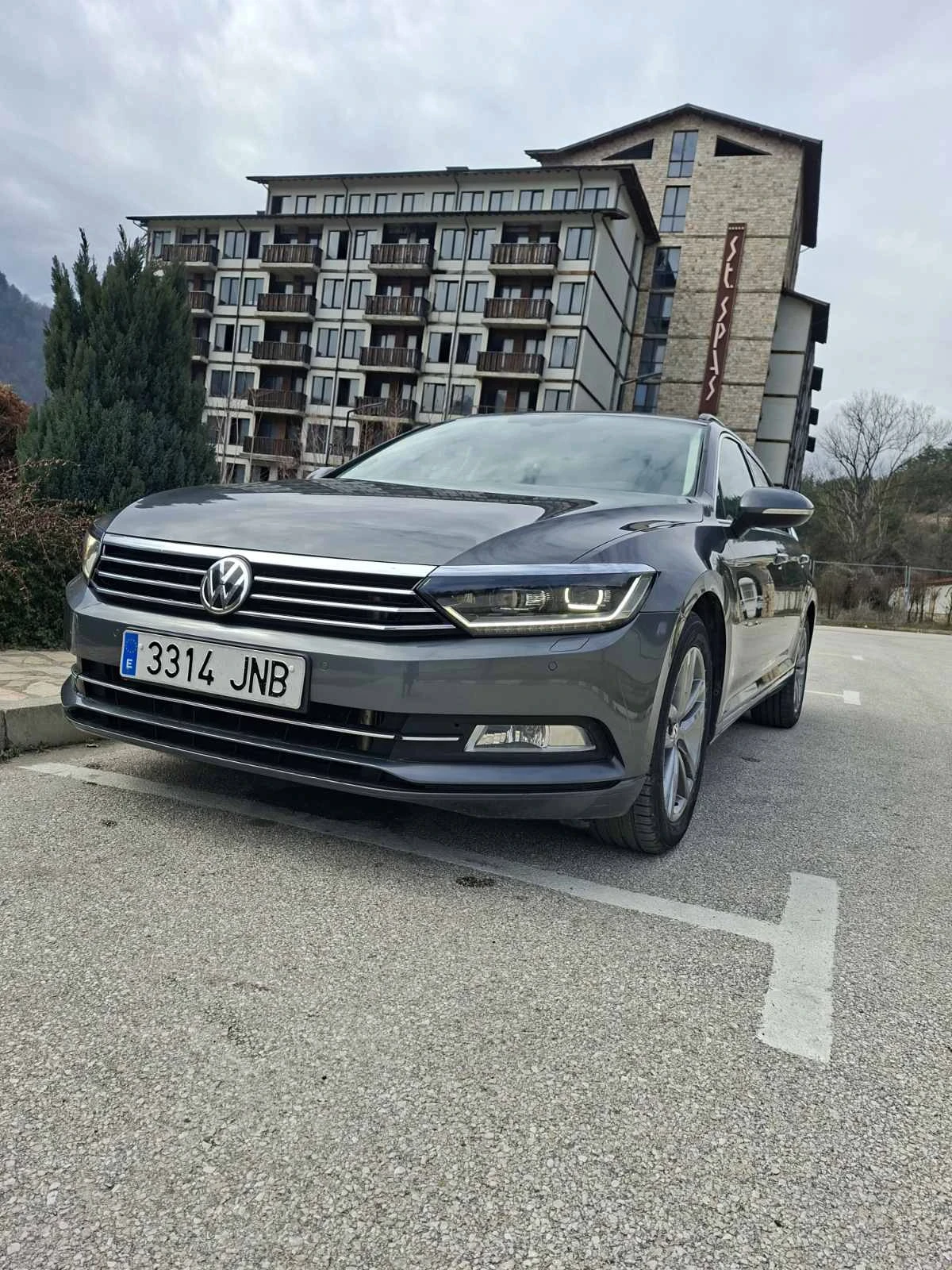 VW Passat R-Line, снимка 7 - Автомобили и джипове - 54045571