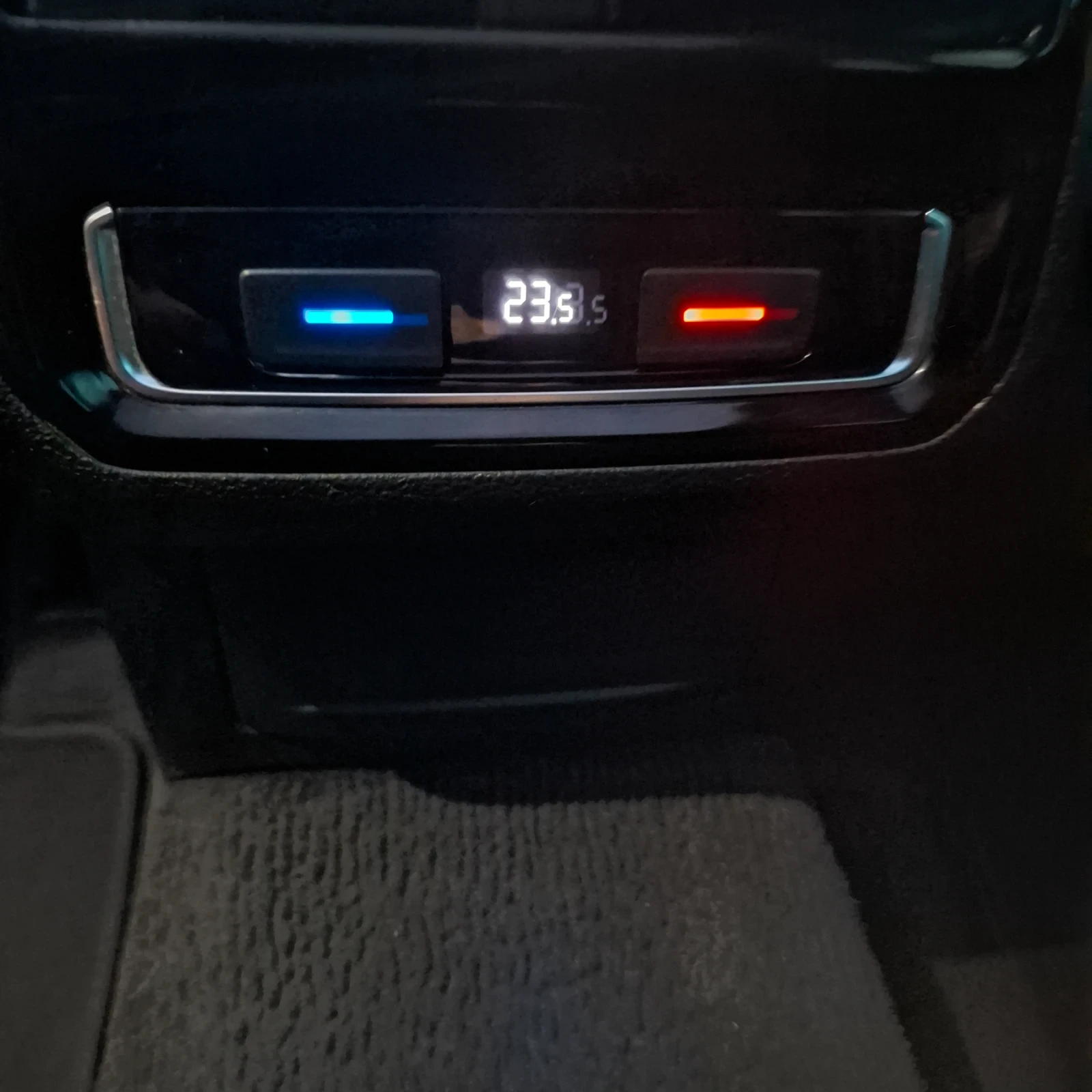 VW Passat Full led , R-Line, снимка 16 - Автомобили и джипове - 54045571