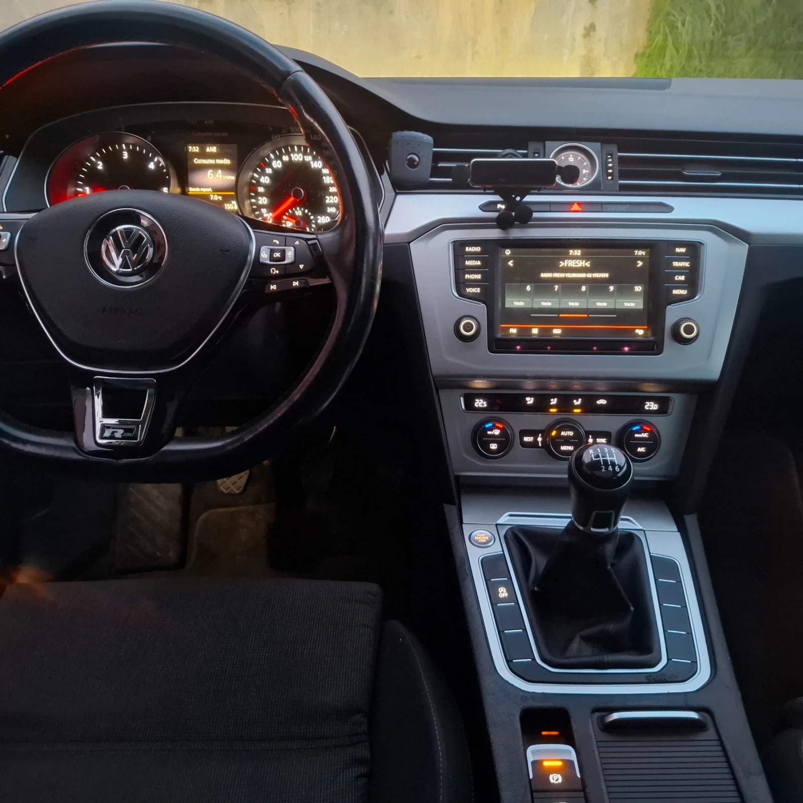 VW Passat Full led , R-Line, снимка 15 - Автомобили и джипове - 54045571
