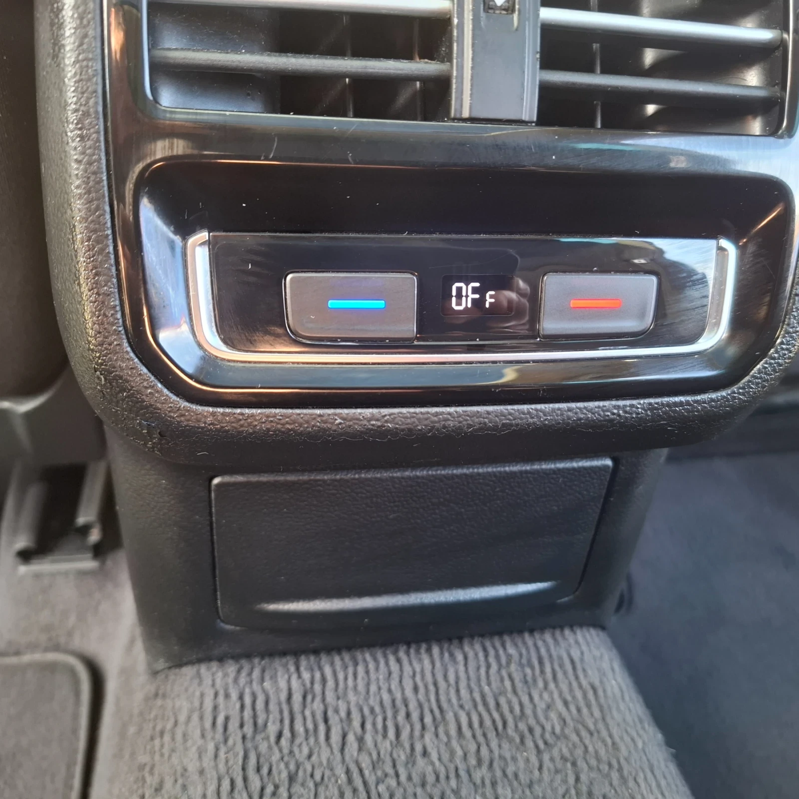 VW Passat Full led , R-Line, снимка 17 - Автомобили и джипове - 54045571