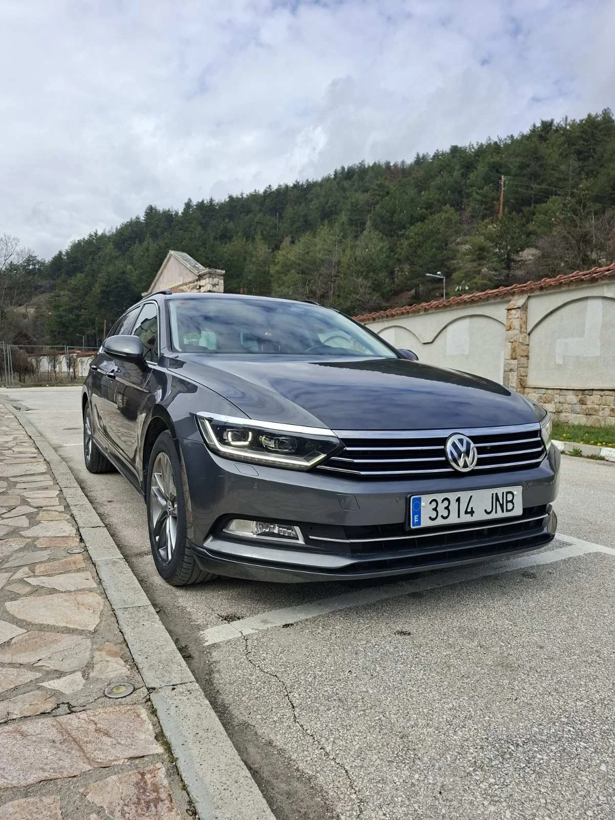VW Passat R-Line, снимка 6 - Автомобили и джипове - 54045571