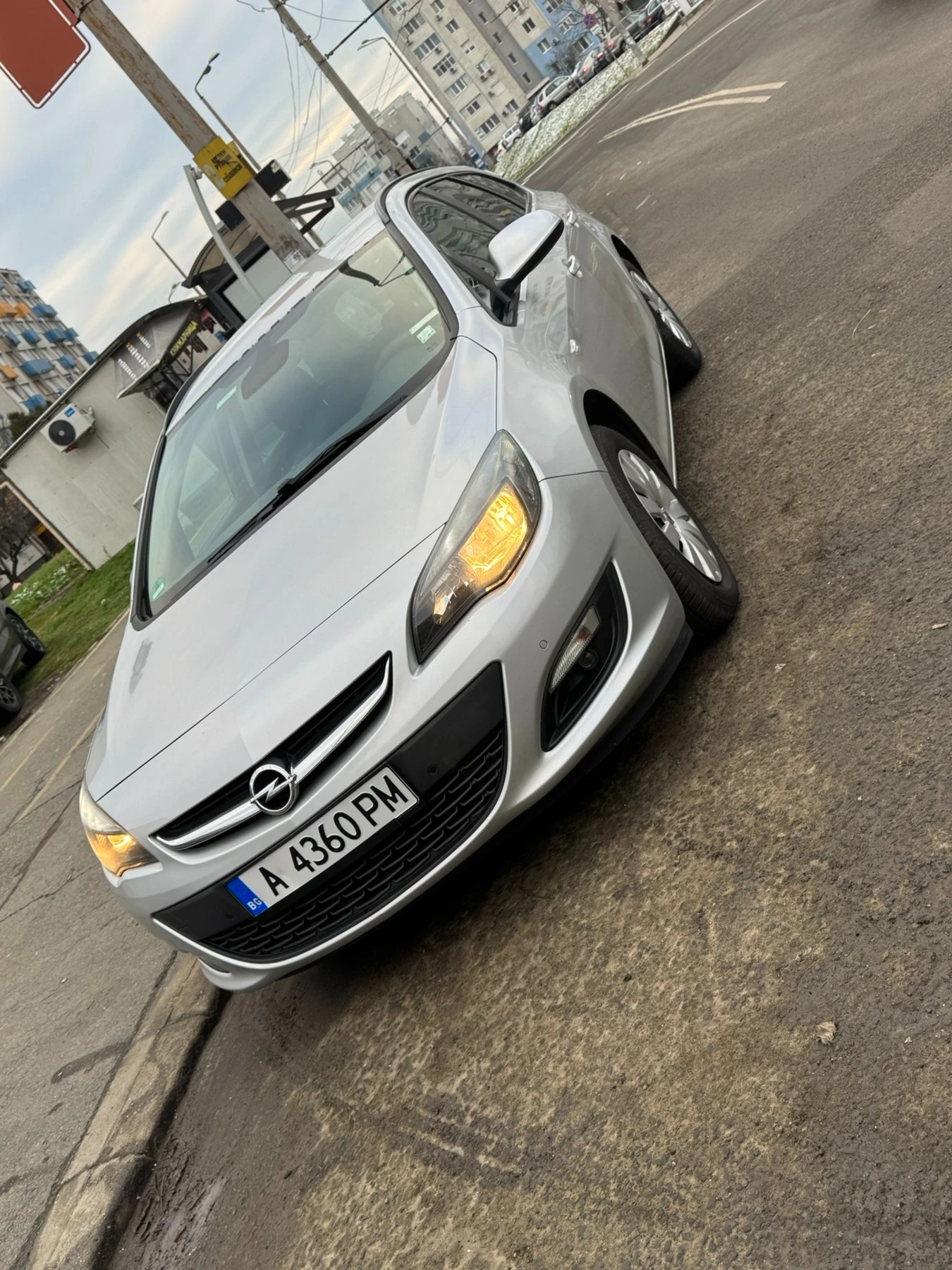 Opel Astra, снимка 2 - Автомобили и джипове - 54658324