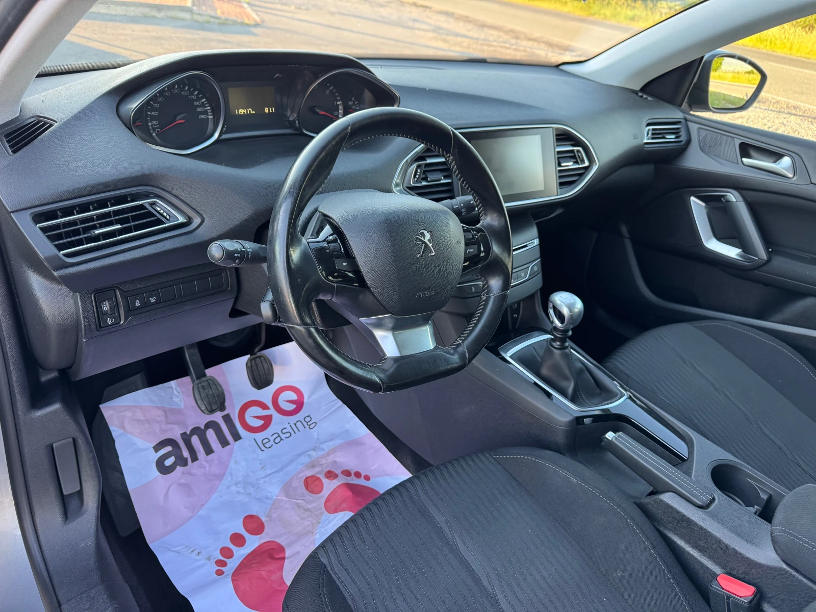 Peugeot 308 1.6Blue HDI, снимка 8 - Автомобили и джипове - 54694452