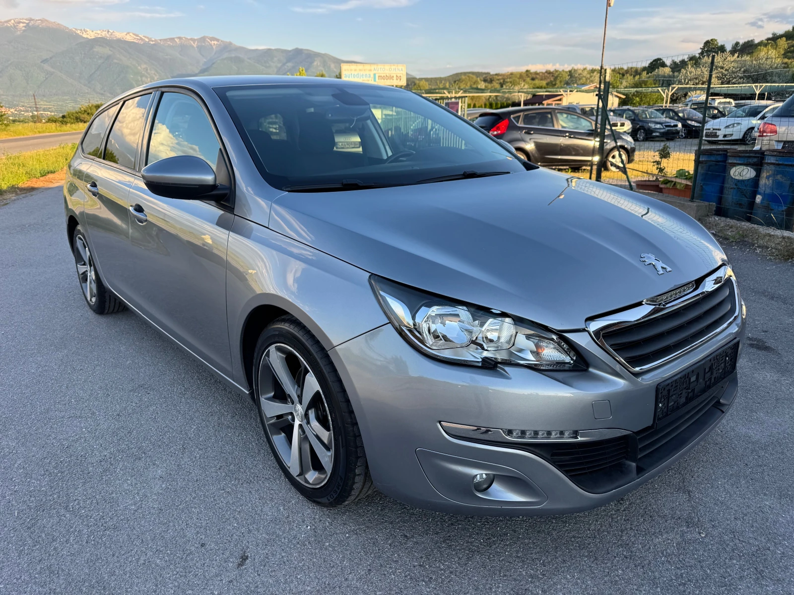 Peugeot 308 1.6Blue HDI, снимка 3 - Автомобили и джипове - 54694452