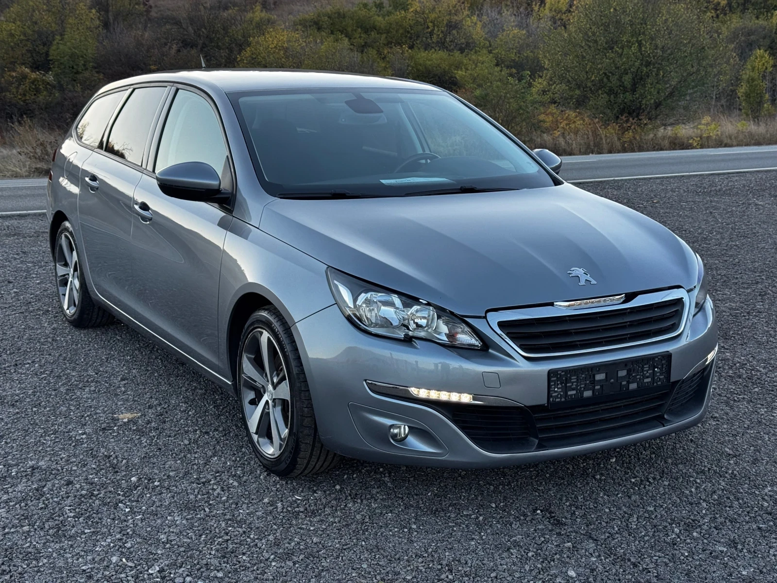 Peugeot 308 1.6Blue HDI, снимка 3 - Автомобили и джипове - 54694452