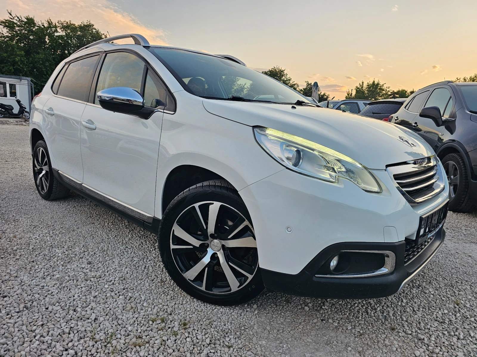 Peugeot 2008 1.6HDI, 92к.с., Allure , снимка 3 - Автомобили и джипове - 55056834