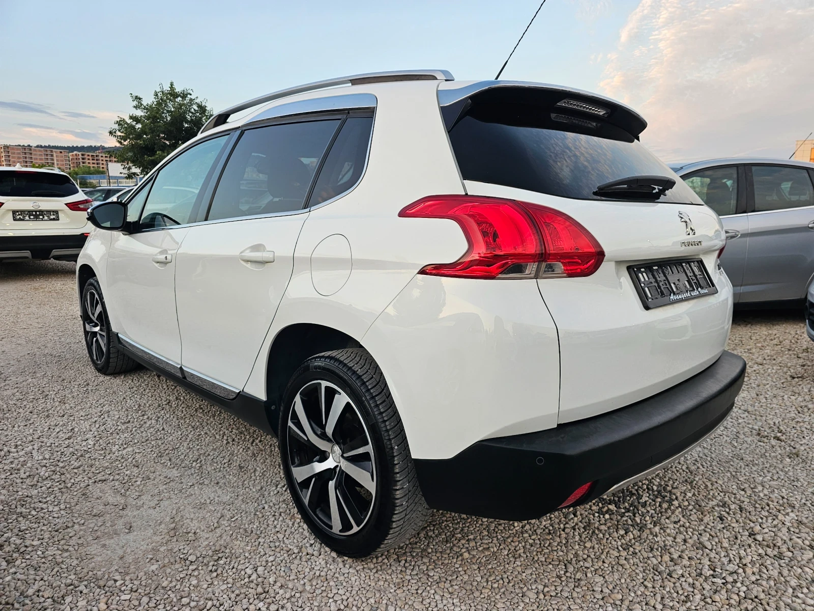 Peugeot 2008 1.6HDI, 92к.с., Allure , снимка 6 - Автомобили и джипове - 55056834
