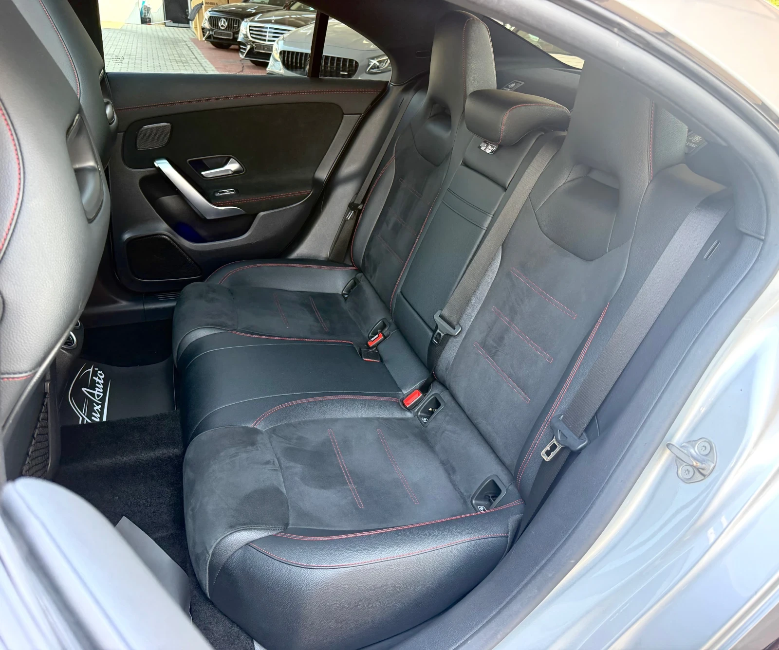 Mercedes-Benz CLA 220 200#AMG#PANORAMA#DIGITAL#AMBIENT#MULTIBEAM#2022г, снимка 13 - Автомобили и джипове - 55140330