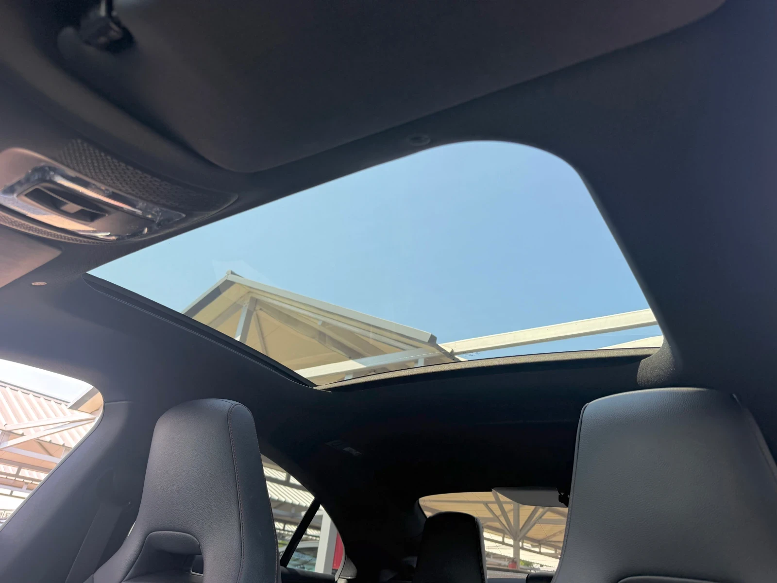 Mercedes-Benz CLA 220 200#AMG#PANORAMA#DIGITAL#AMBIENT#MULTIBEAM#2022г, снимка 7 - Автомобили и джипове - 55140330
