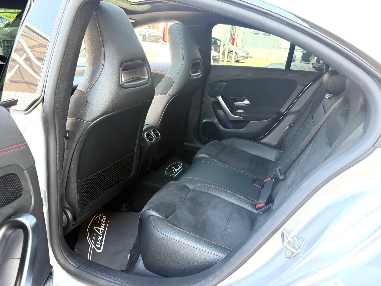 Mercedes-Benz CLA 220 200#AMG#PANORAMA#DIGITAL#AMBIENT#MULTIBEAM#2022г, снимка 14 - Автомобили и джипове - 55140330
