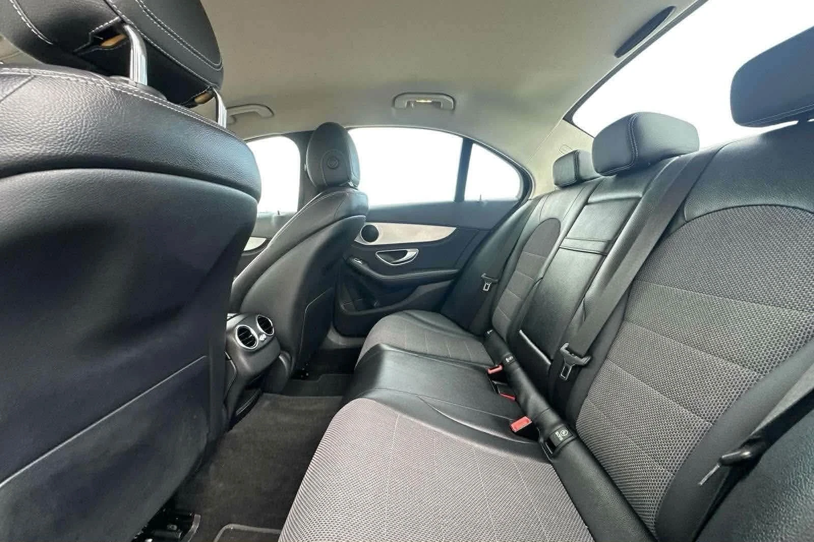 Mercedes-Benz C 220 W205 , снимка 12 - Автомобили и джипове - 55161496