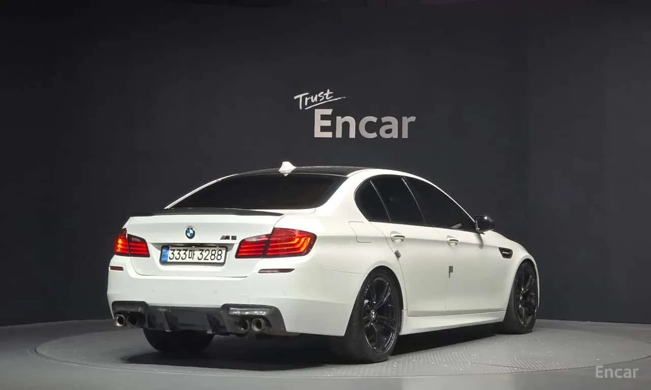 BMW M5 * 360 * ОБДУХВАНЕ * HUD * ЦЕНА ДО БГ, снимка 2 - Автомобили и джипове - 55597308