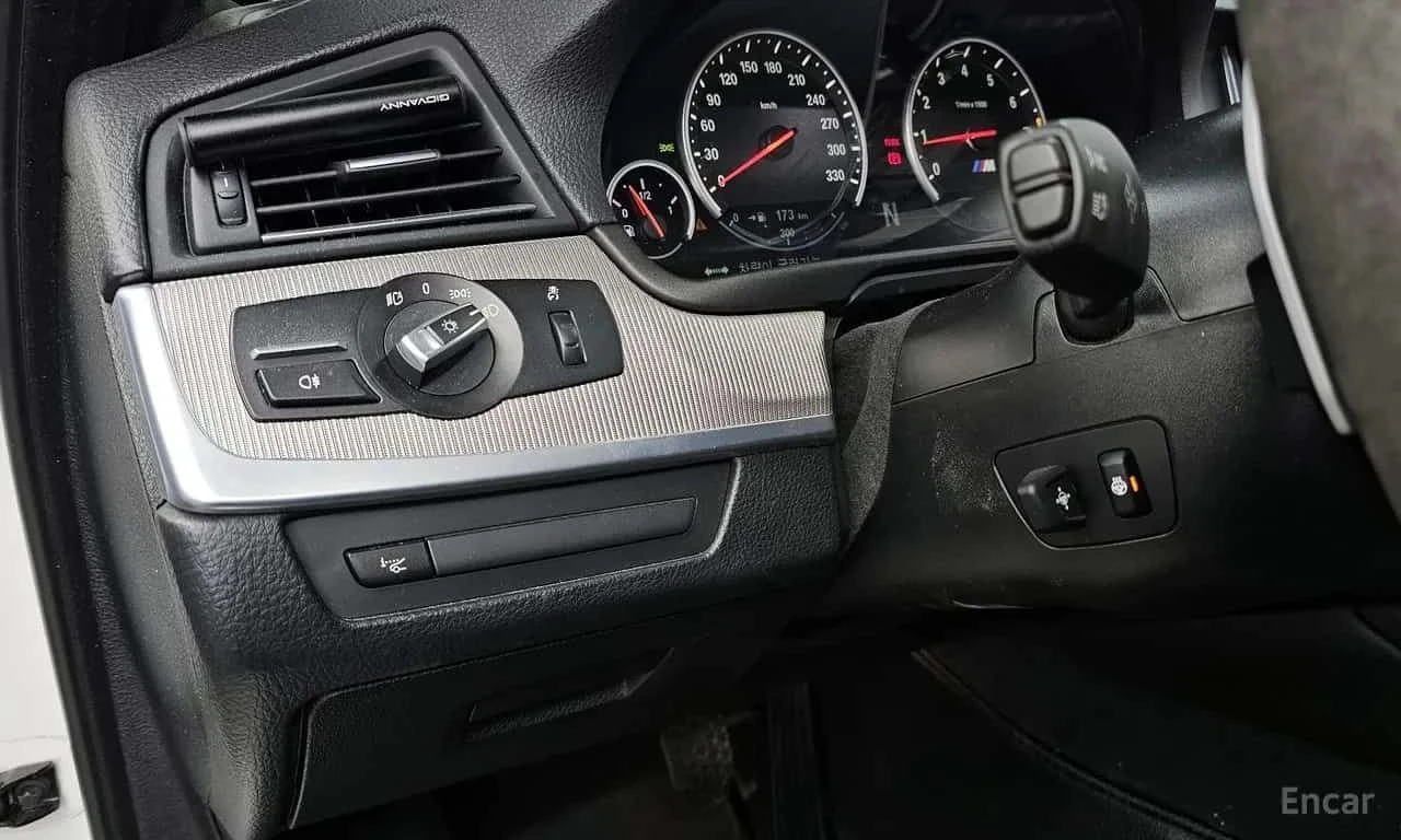 BMW M5 * 360 * ОБДУХВАНЕ * HUD * ЦЕНА ДО БГ, снимка 16 - Автомобили и джипове - 55597308