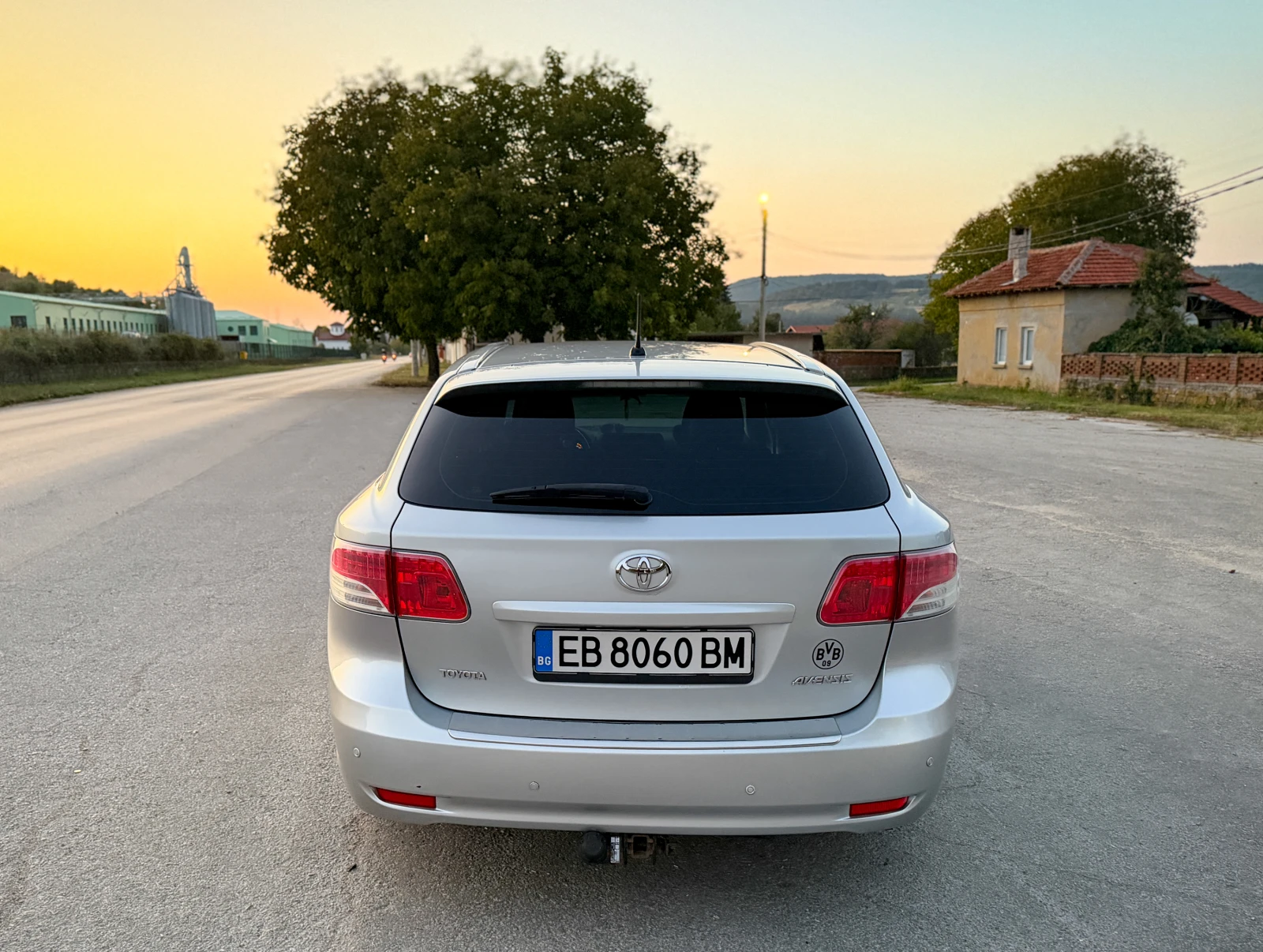 Toyota Avensis 2.0 D4D 126 к.с NAVI, снимка 5 - Автомобили и джипове - 55635204