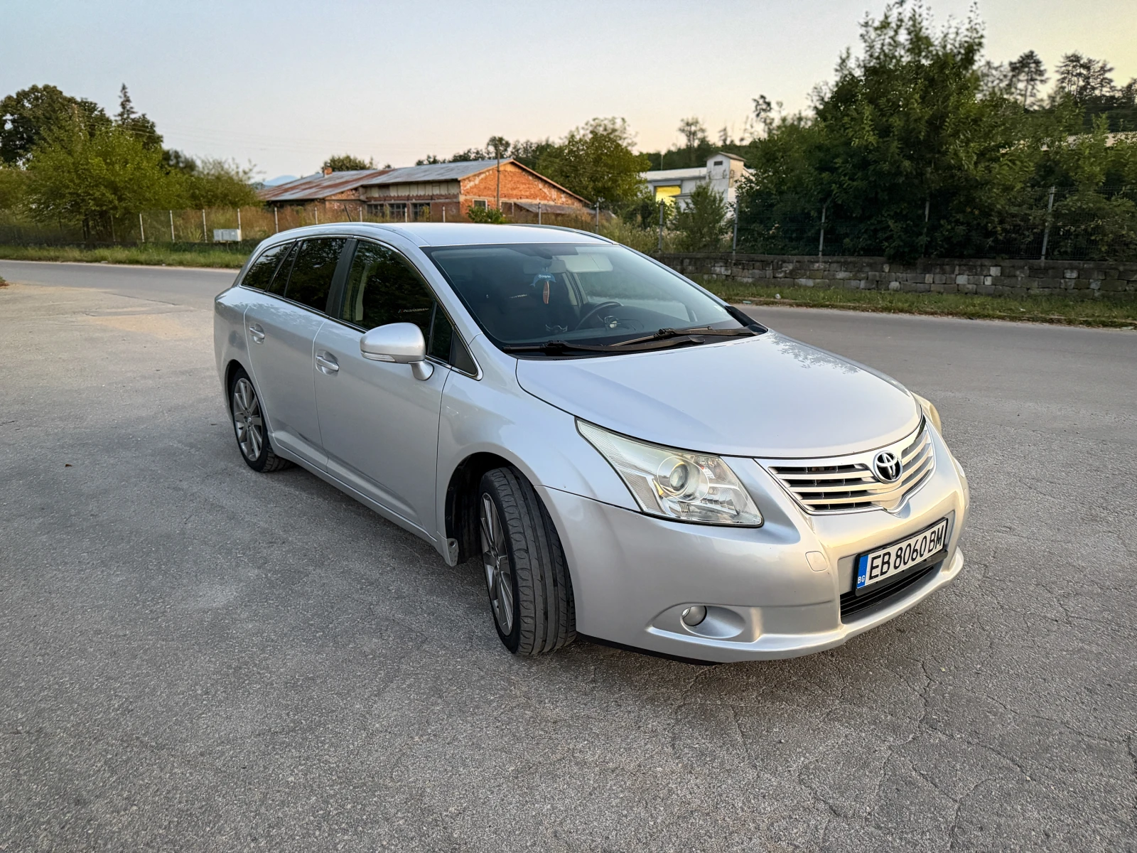 Toyota Avensis 2.0 D4D 126 к.с NAVI, снимка 2 - Автомобили и джипове - 55635204