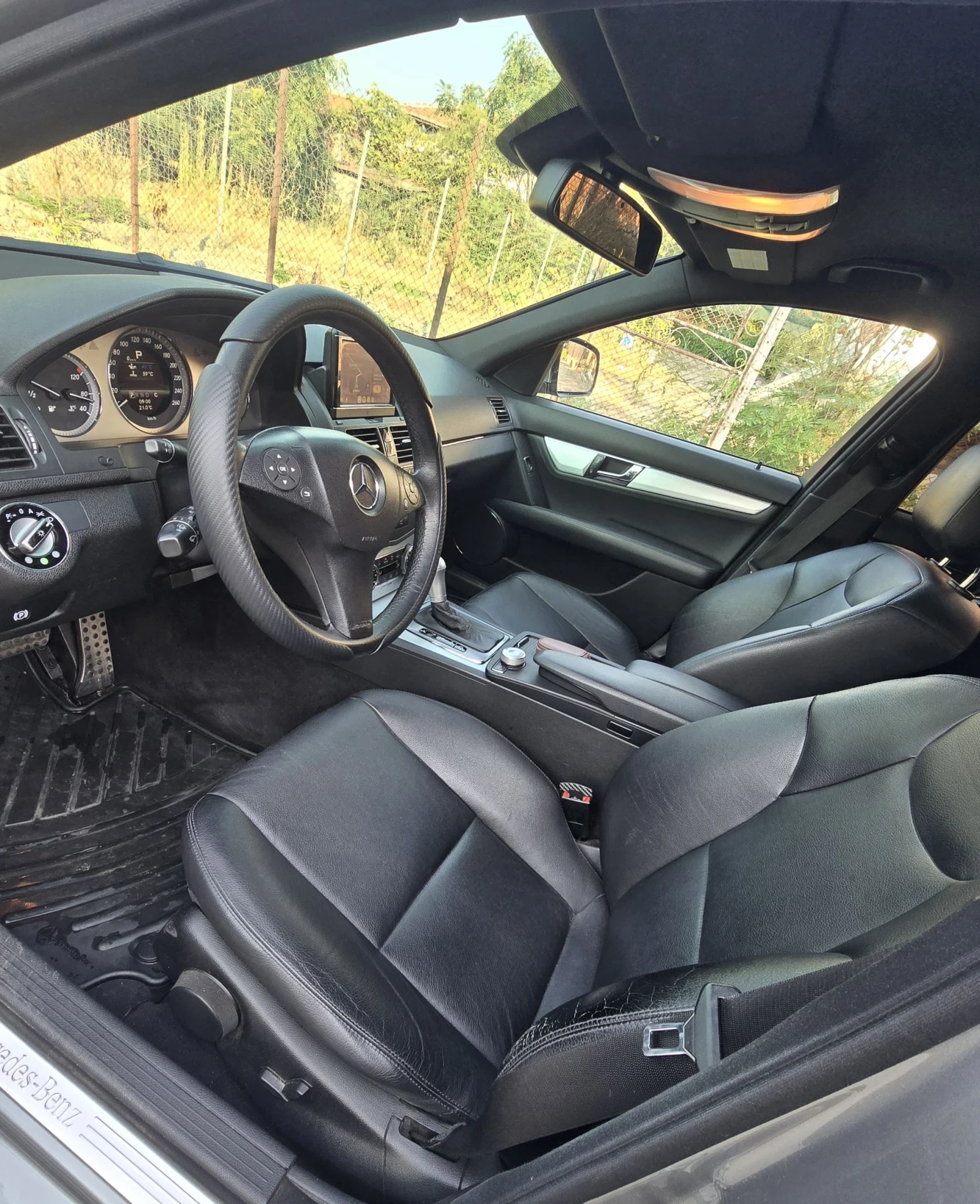 Mercedes-Benz C 320, снимка 9 - Автомобили и джипове - 56054090
