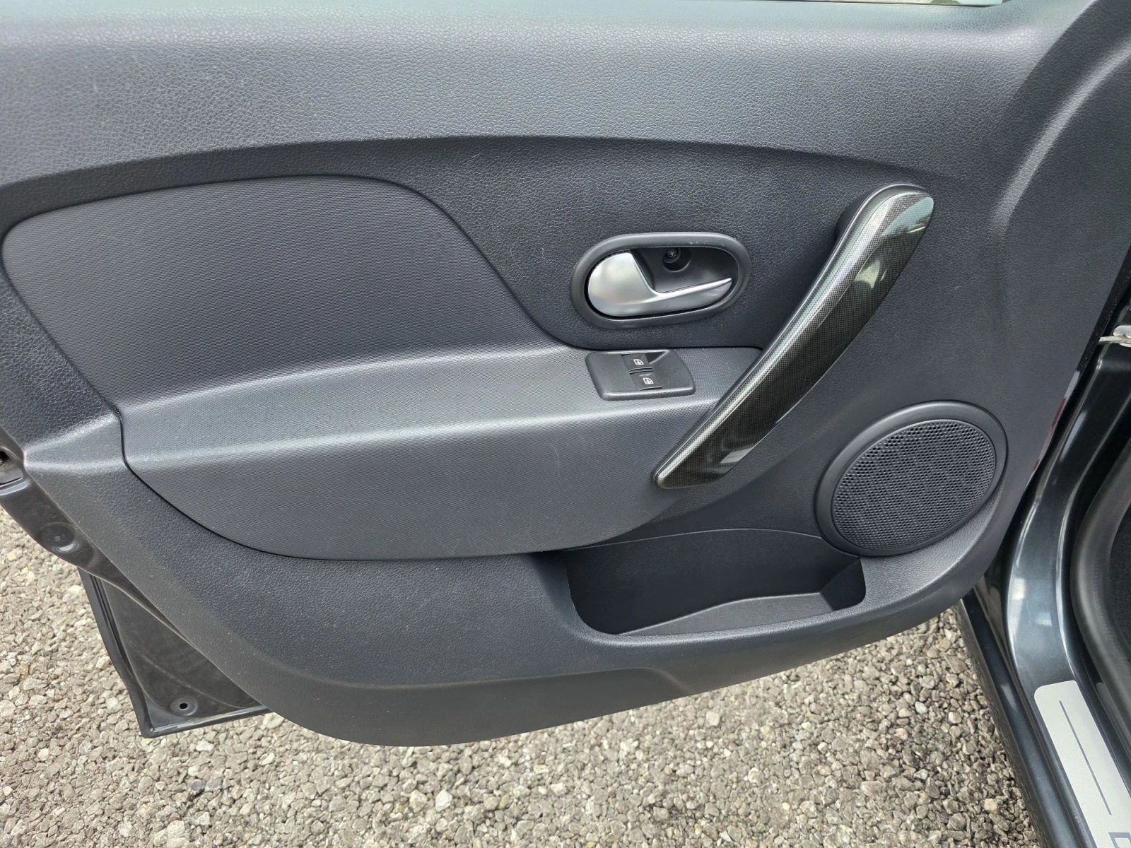 Dacia Sandero  Navi/Euro 6, снимка 14 - Автомобили и джипове - 56057913
