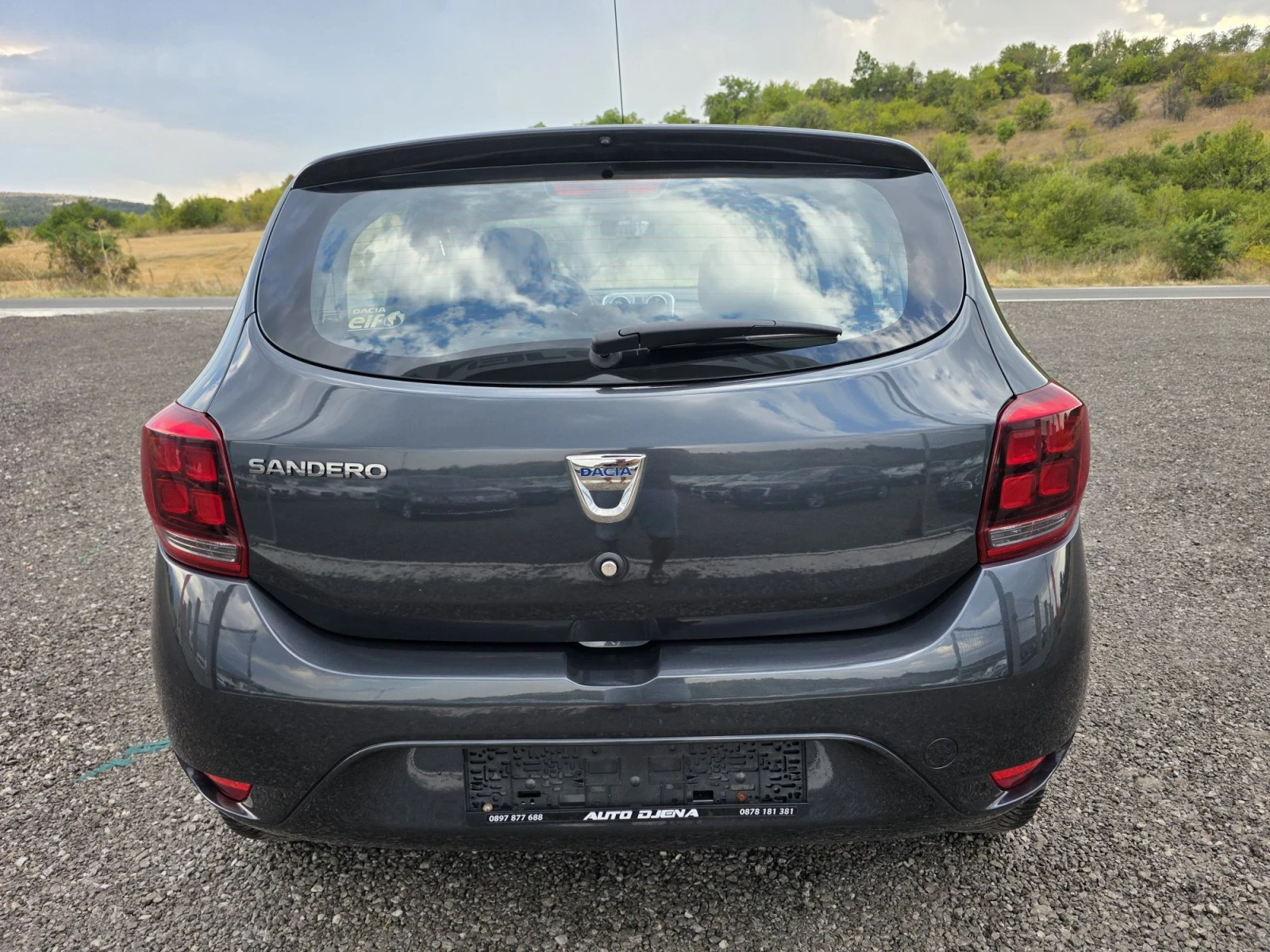 Dacia Sandero  Navi/Euro 6, снимка 4 - Автомобили и джипове - 56057913