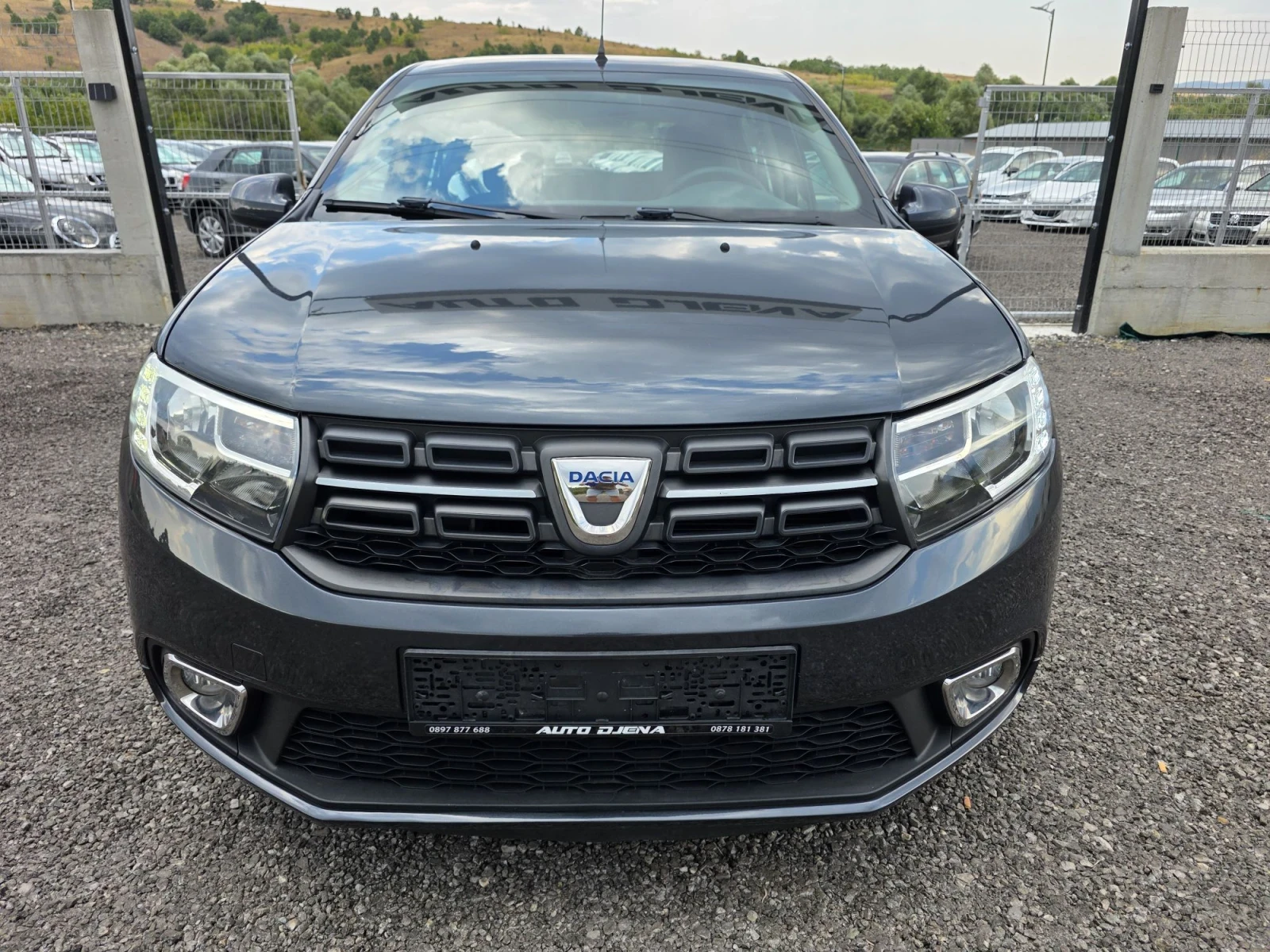 Dacia Sandero  Navi/Euro 6, снимка 2 - Автомобили и джипове - 56057913