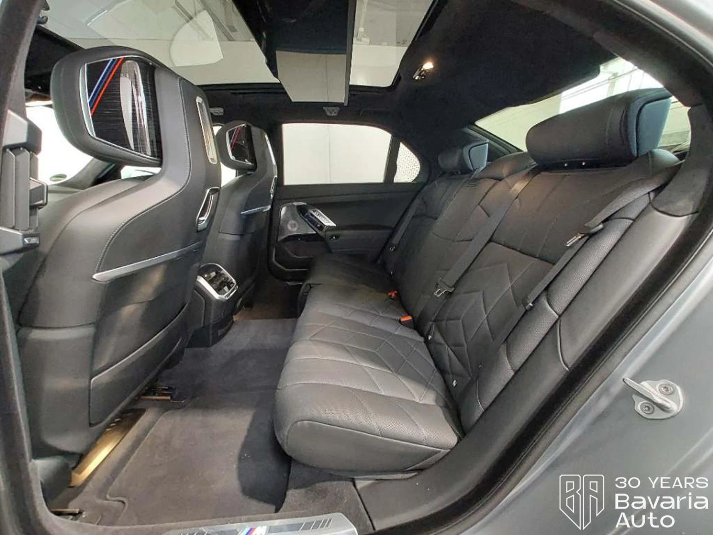 BMW 740 d xDrive M Sport Paket, снимка 8 - Автомобили и джипове - 56136141