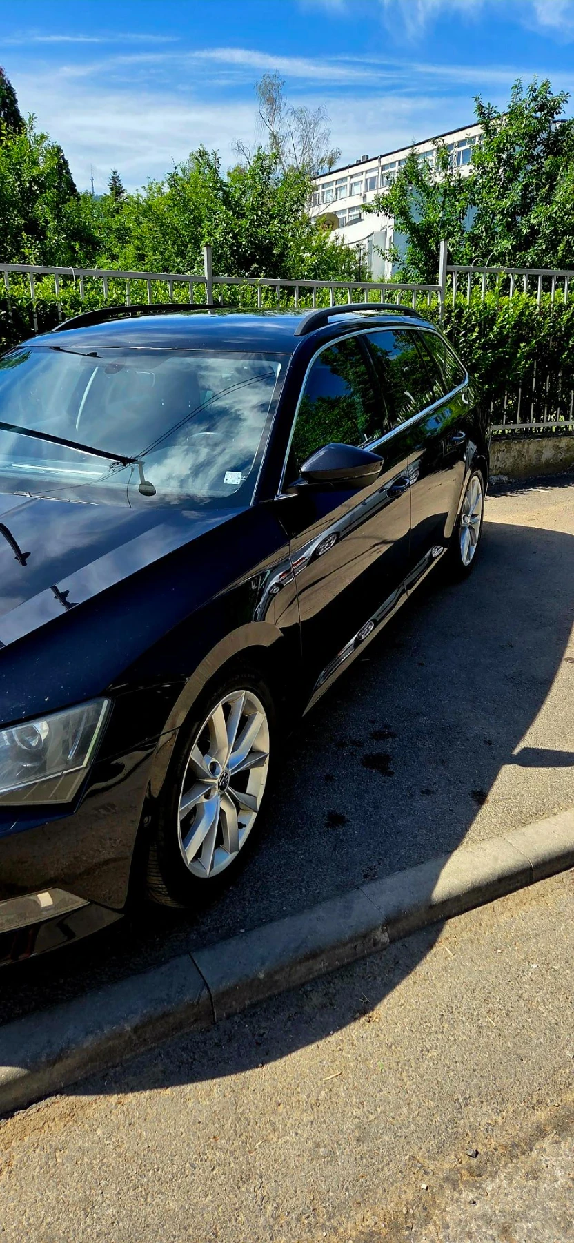 Skoda Superb Комби 4х4, снимка 2 - Автомобили и джипове - 56427310