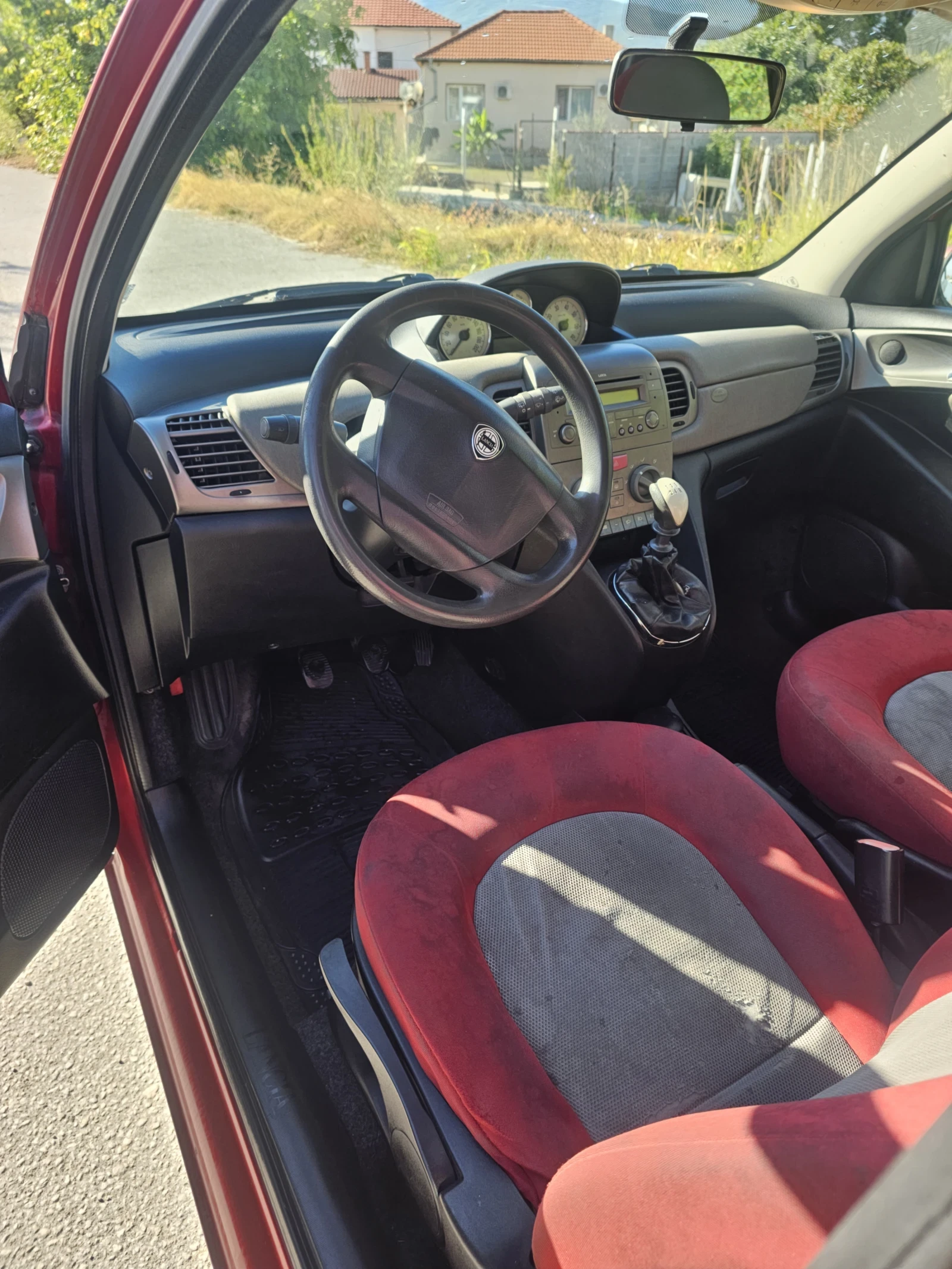 Lancia Ypsilon, снимка 7 - Автомобили и джипове - 56577826