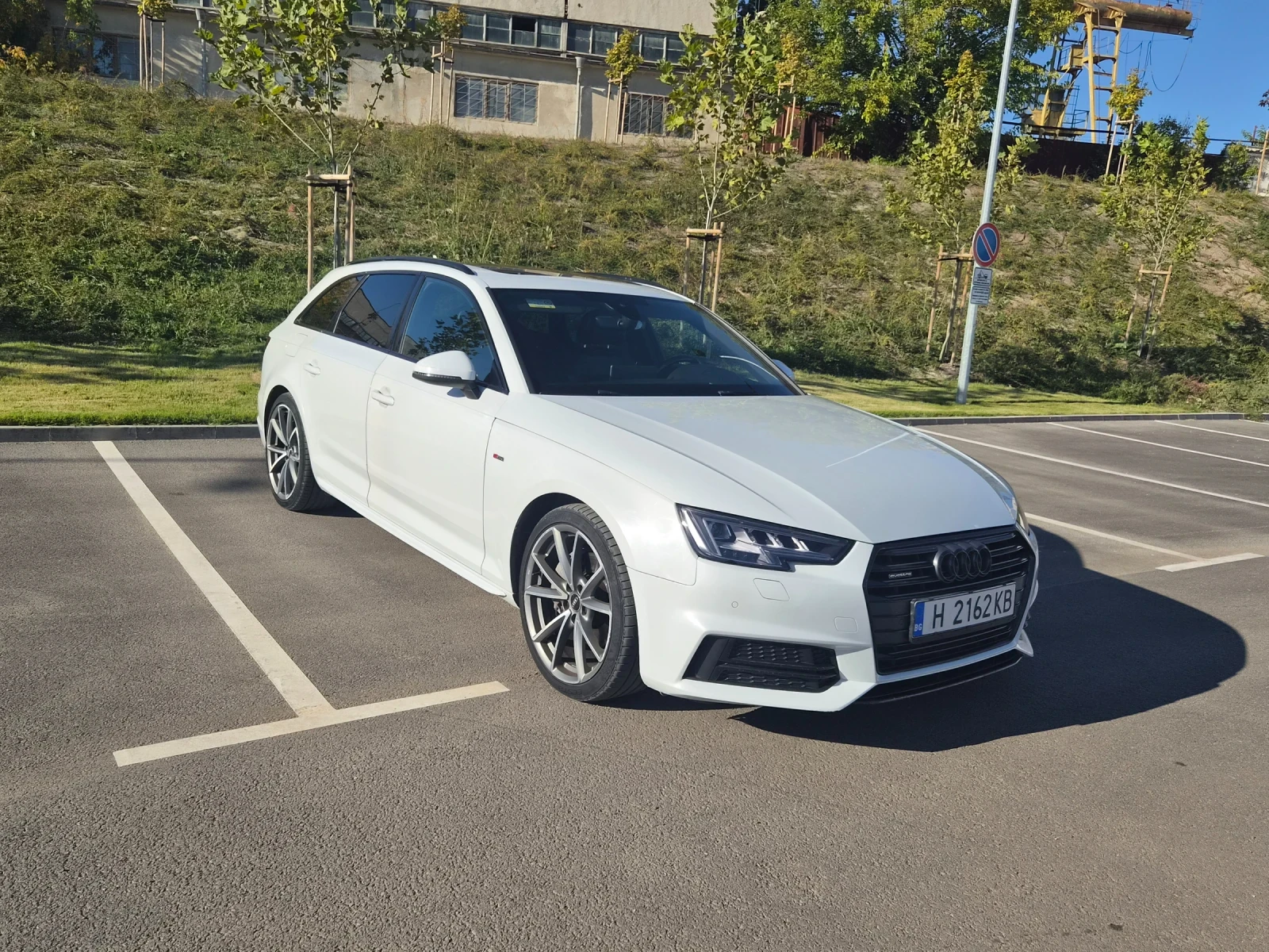 Audi A4, снимка 2 - Автомобили и джипове - 56617253