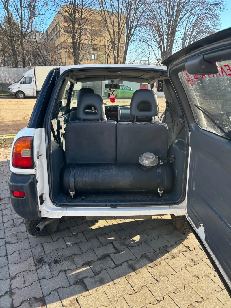 Toyota Rav4 2.0 128кс Газ, снимка 8 - Автомобили и джипове - 48586168