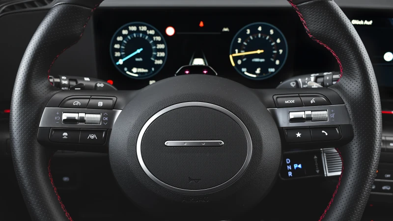 Hyundai Kona 1.6 T-GDI N Line Automatic, снимка 9 - Автомобили и джипове - 52415869