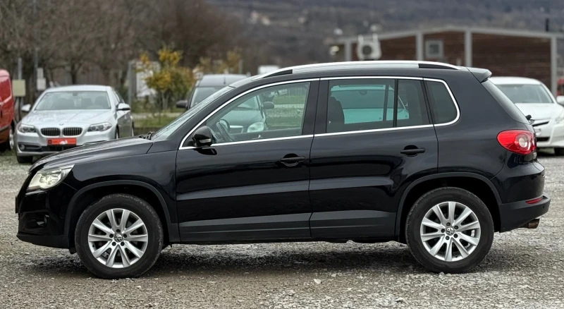 VW Tiguan 2.0TDi * 4x4* * DSG* * Ксенон* * Навигация* , снимка 8 - Автомобили и джипове - 52697318