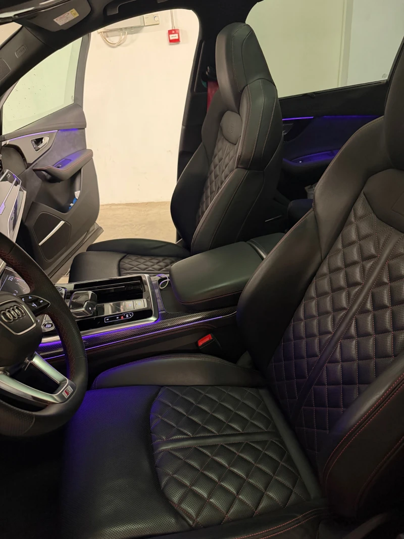 Audi Q7 50TDI / BLACK Optic + Carbon / 6+ 1 / Гаранционен, снимка 10 - Автомобили и джипове - 52801138
