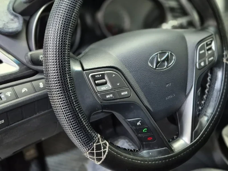 Hyundai Santa fe 2.0, снимка 17 - Автомобили и джипове - 54256809