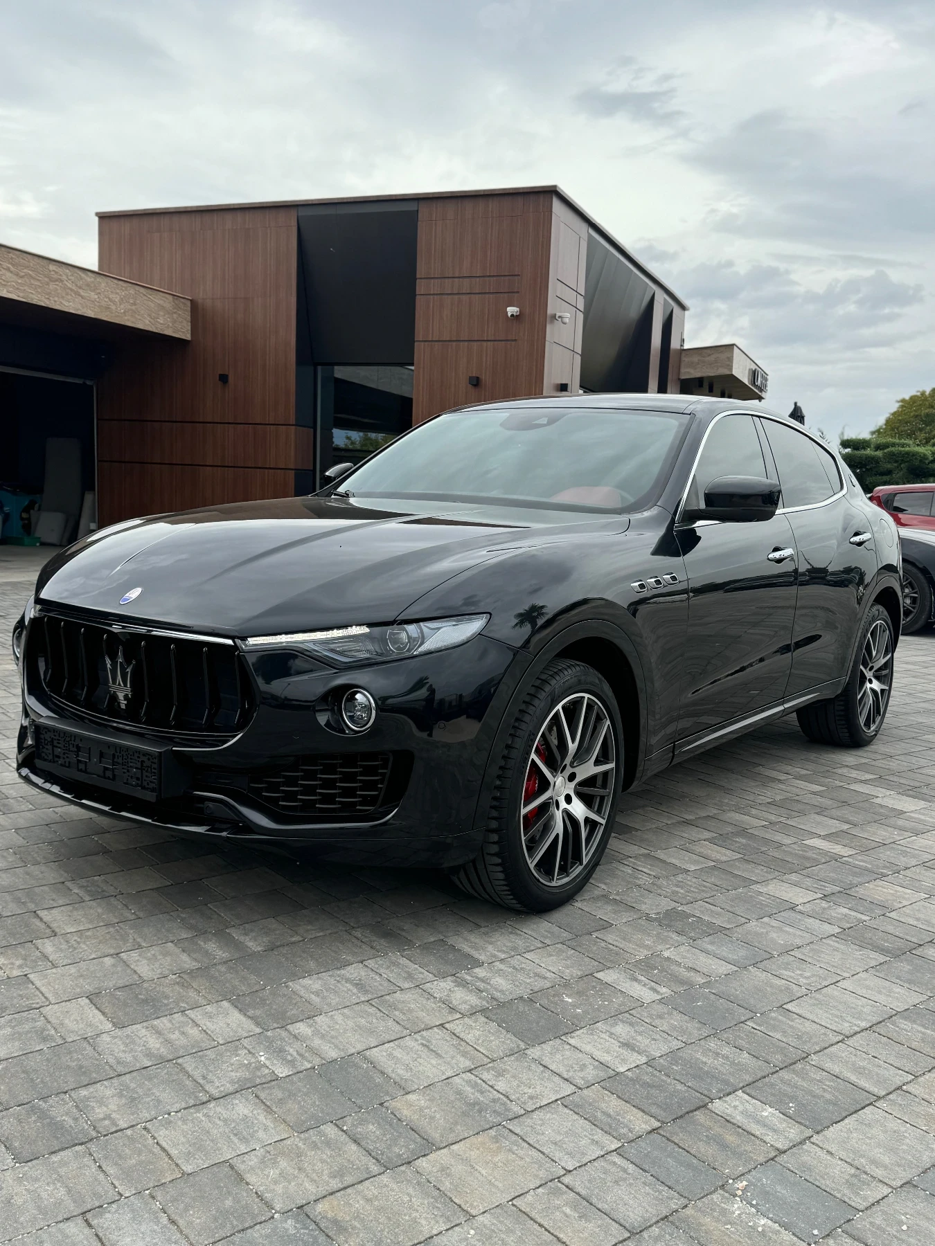 Maserati Levante 430 ps 3, 0i TOP TOP FaceLift  - изображение 3