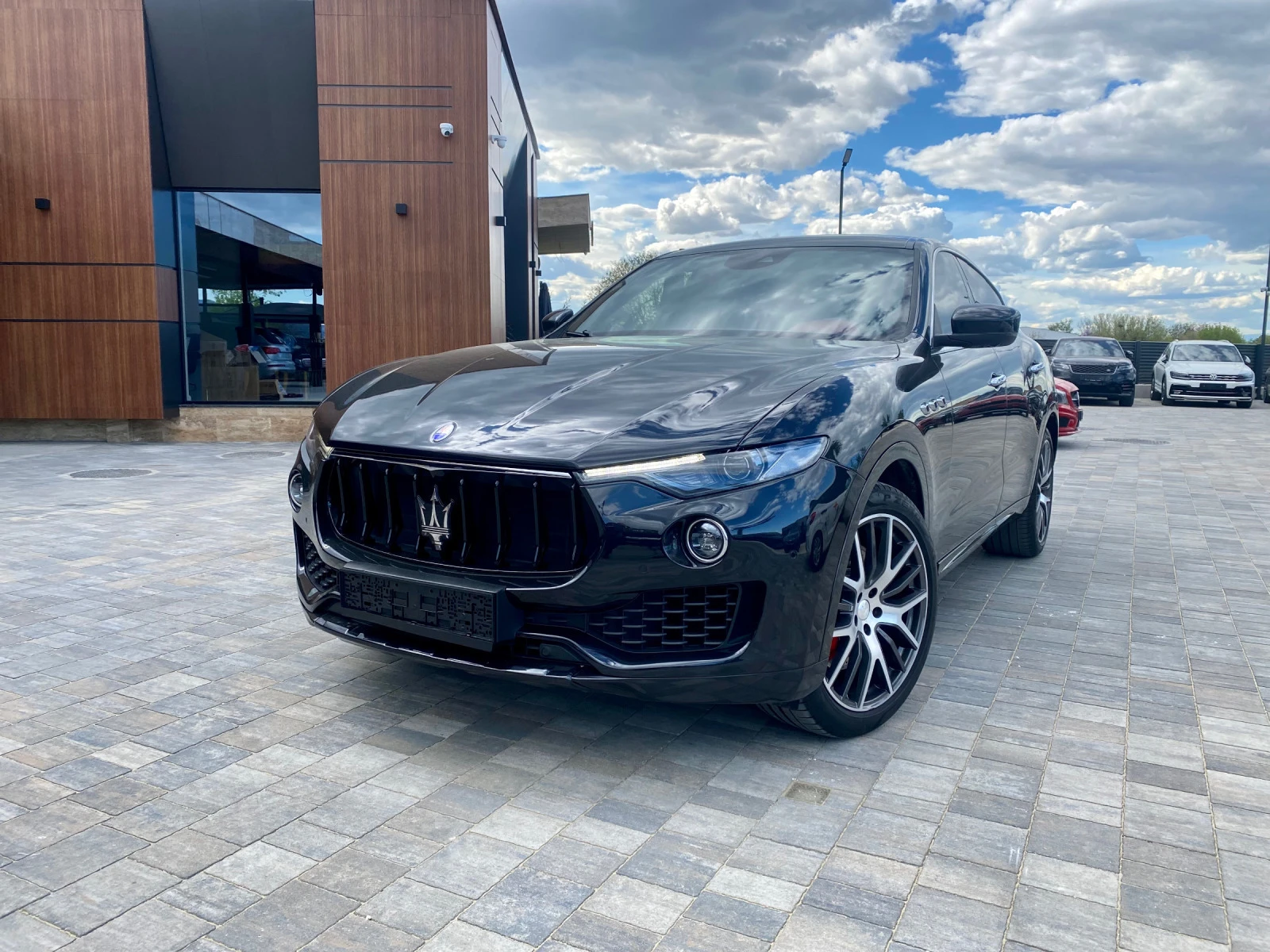 Maserati Levante 430 ps 3, 0i TOP TOP Full ЛИЗИНГ без такси - изображение 9