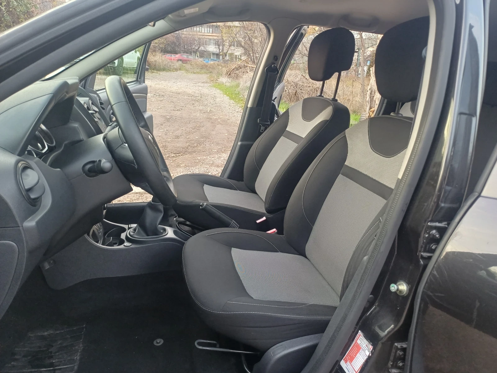 Dacia Duster 1.6i 16v LPG - изображение 9