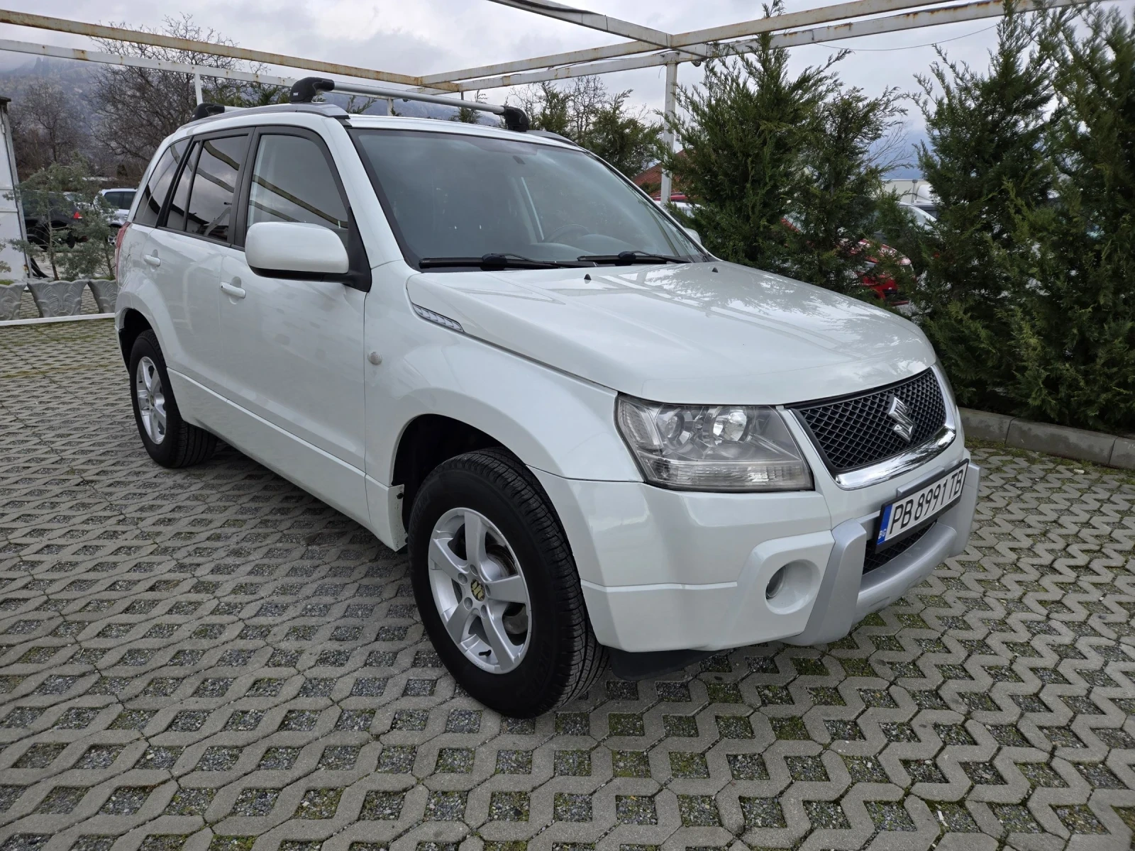 Suzuki Grand vitara 2.0VVT-140кс= АВТОМАТ= 4Х4= KEYLESS= ШИБЕДАХ= ПОДГ - изображение 2