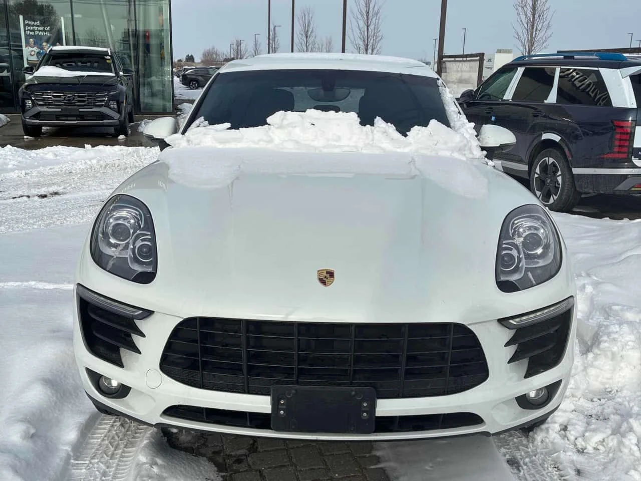 Porsche Macan * S * ПОДГРЕВ * ОБДУХВАНЕ * ОТ ПРЕДСТАВИТЕЛСТВО, снимка 2 - Автомобили и джипове - 53953829