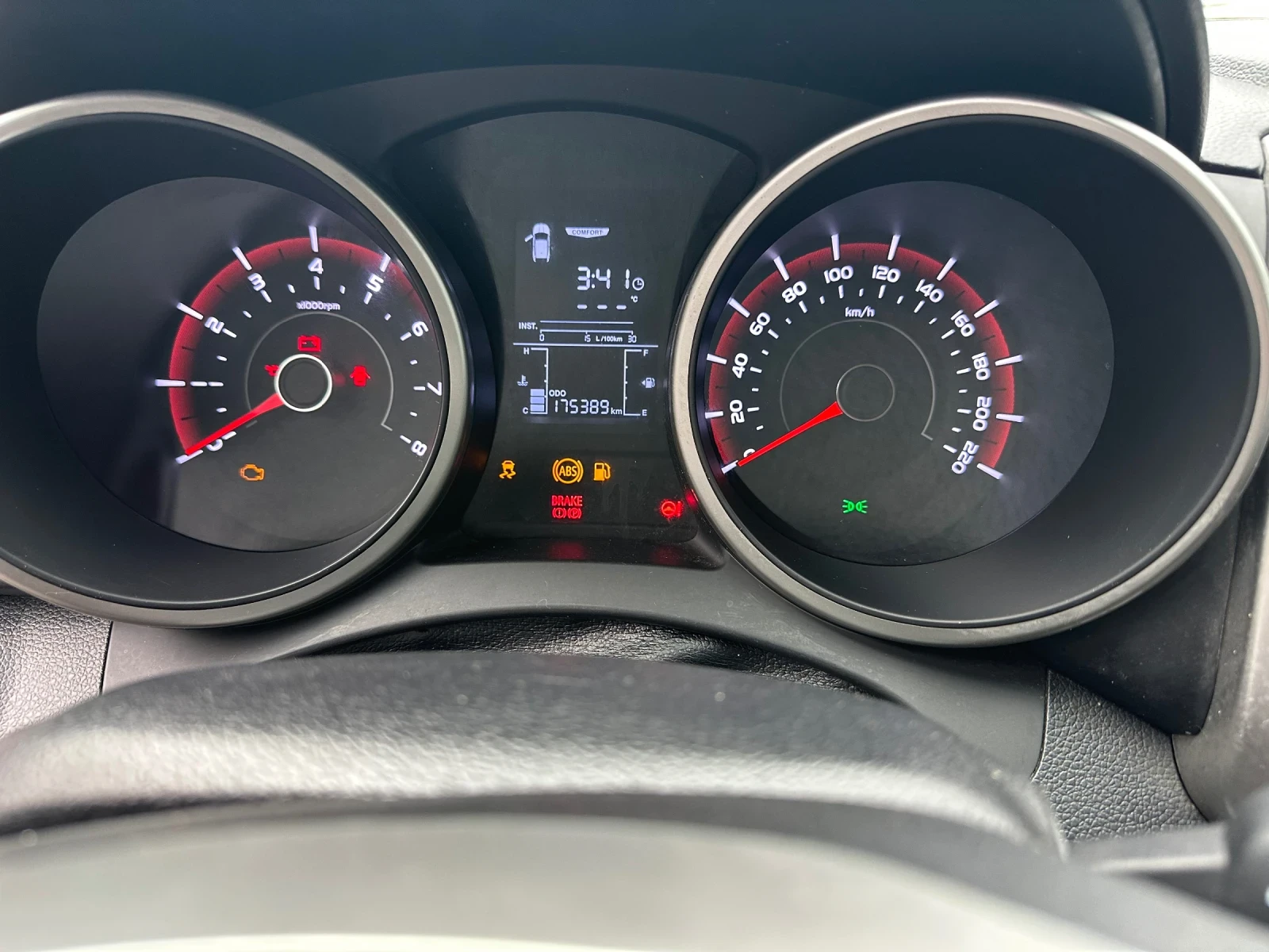 SsangYong Tivoli 1.6 ГАЗ/Бензин-128 к.с., снимка 11 - Автомобили и джипове - 54644639