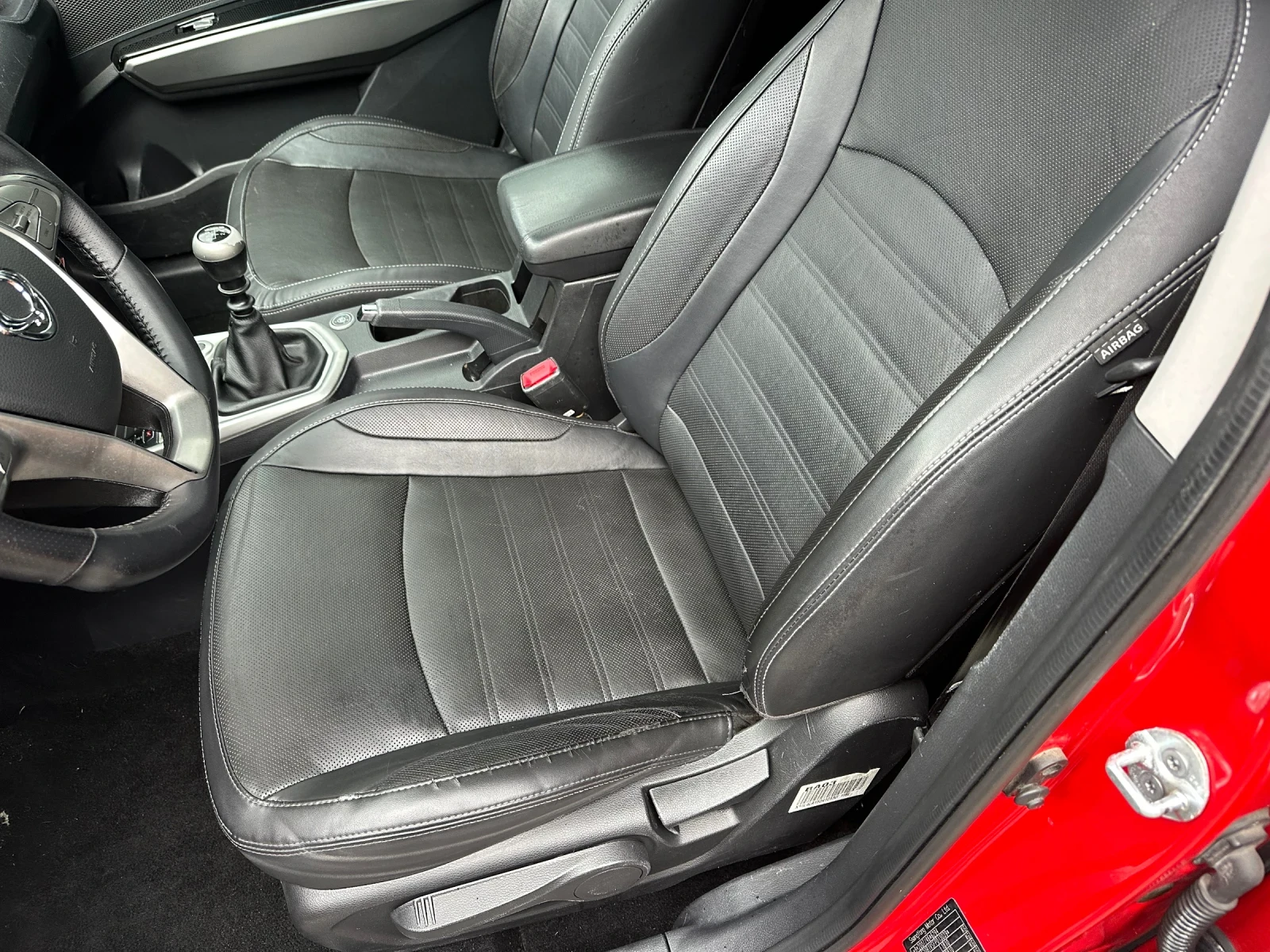 SsangYong Tivoli 1.6 ГАЗ/Бензин-128 к.с., снимка 10 - Автомобили и джипове - 54644639