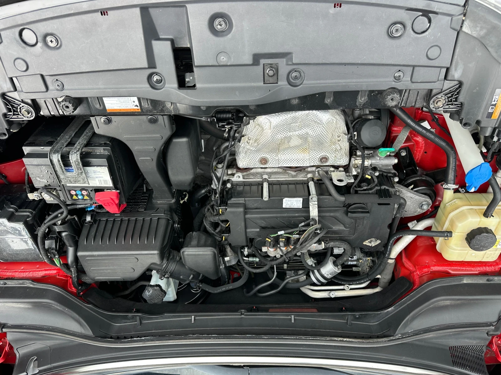 SsangYong Tivoli 1.6 ГАЗ/Бензин-128 к.с., снимка 16 - Автомобили и джипове - 54644639