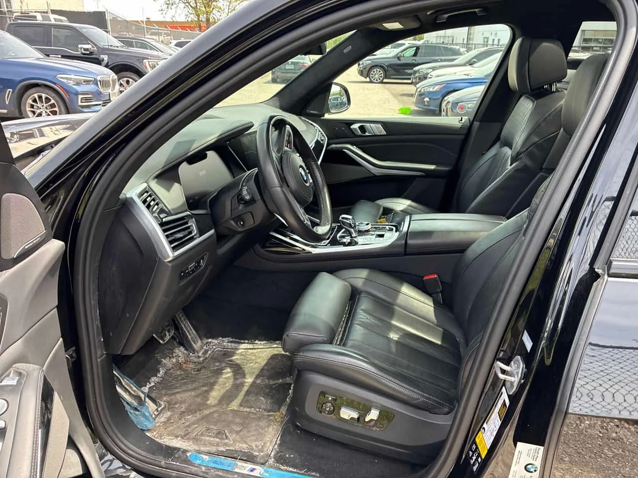 BMW X7 xDrive40i/LASER/ДИСТРОНИК/360/ОБДУХВАНЕ/ПАНОРАМА, снимка 7 - Автомобили и джипове - 54647126