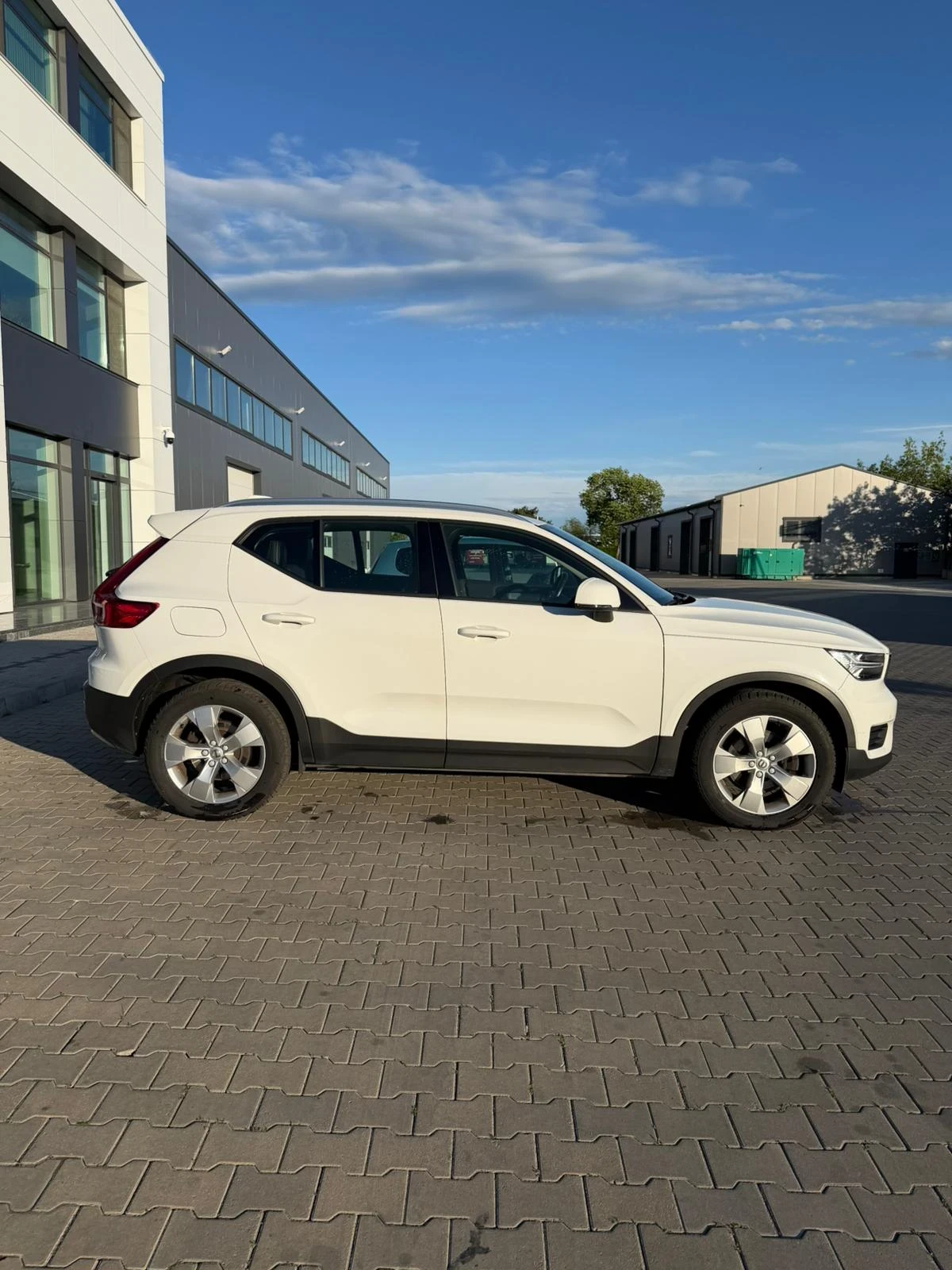 Volvo XC40 2.0D D3 AWD, снимка 7 - Автомобили и джипове - 54868937