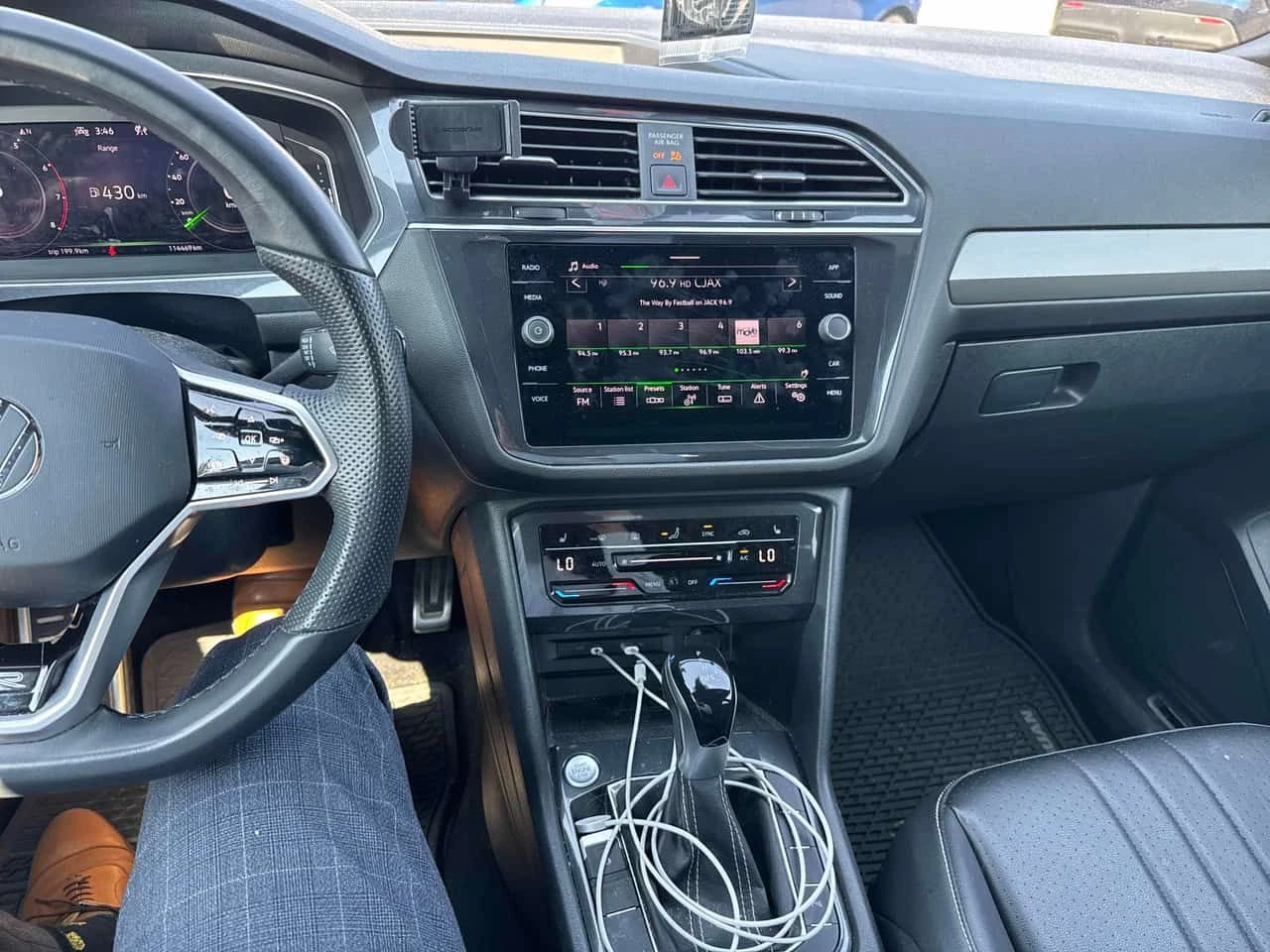 VW Tiguan * Comfortline R Line Black Edition * CARFAX * БЕЗ , снимка 9 - Автомобили и джипове - 55584801