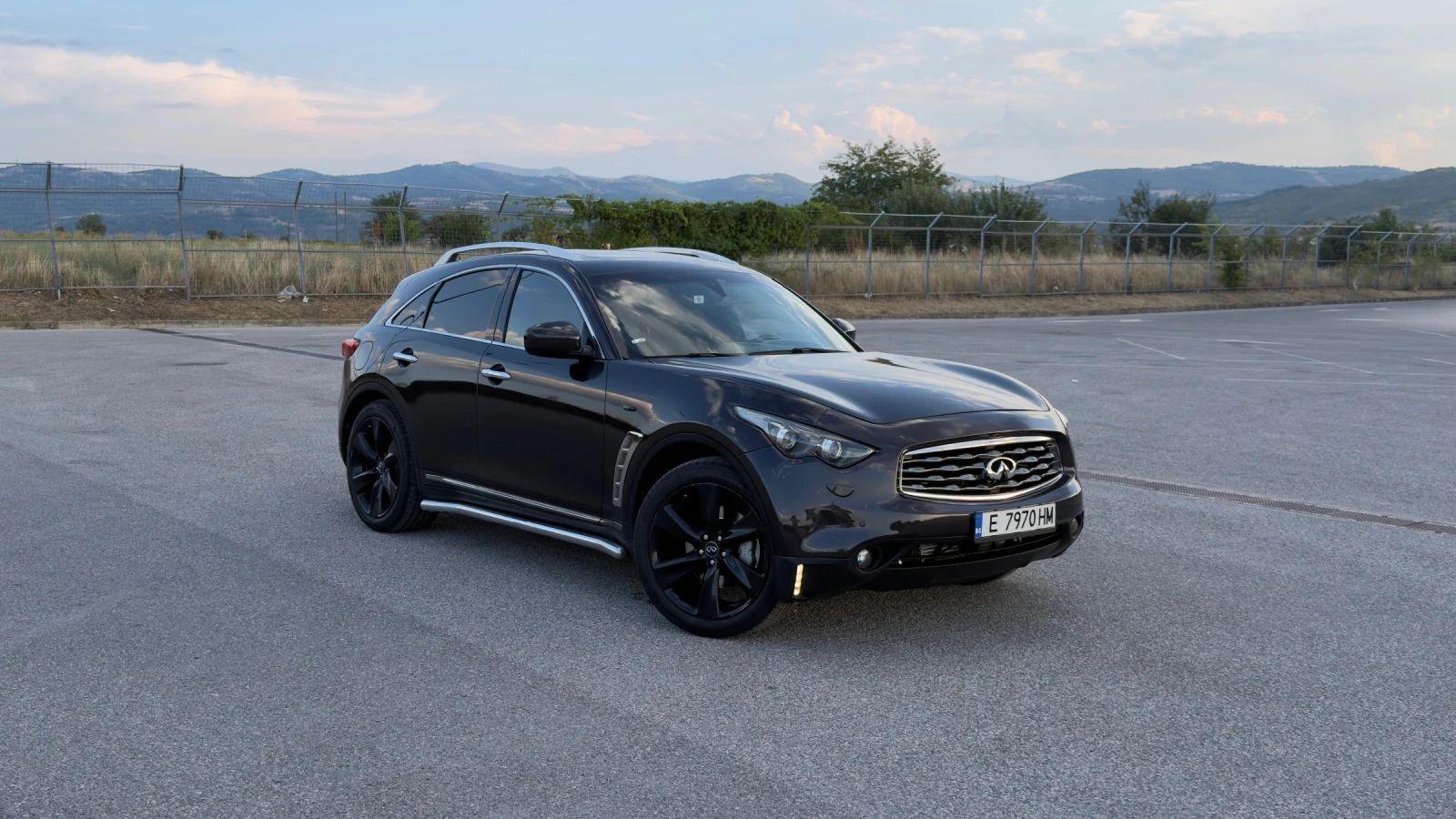 Infiniti Fx 30 dS, снимка 2 - Автомобили и джипове - 55607258