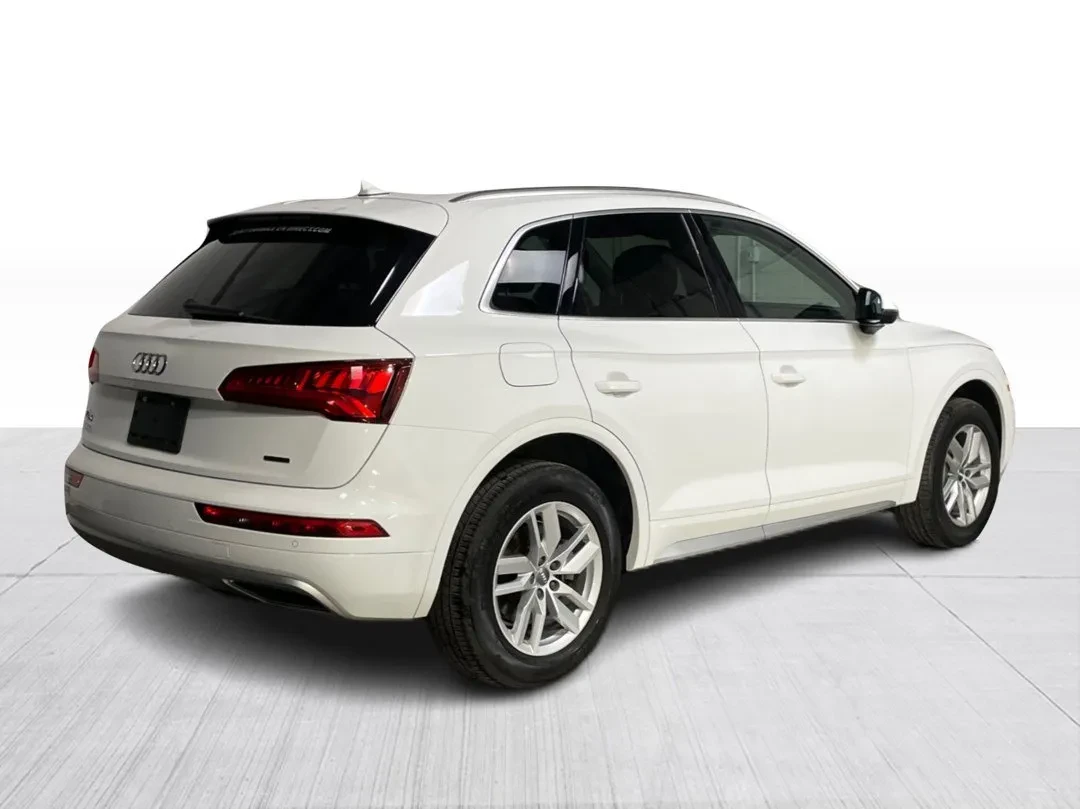 Audi Q5 45 Comfort QUATTRO| КАМЕРА| ПОДГРЕВ| 245к.с., снимка 2 - Автомобили и джипове - 56084674