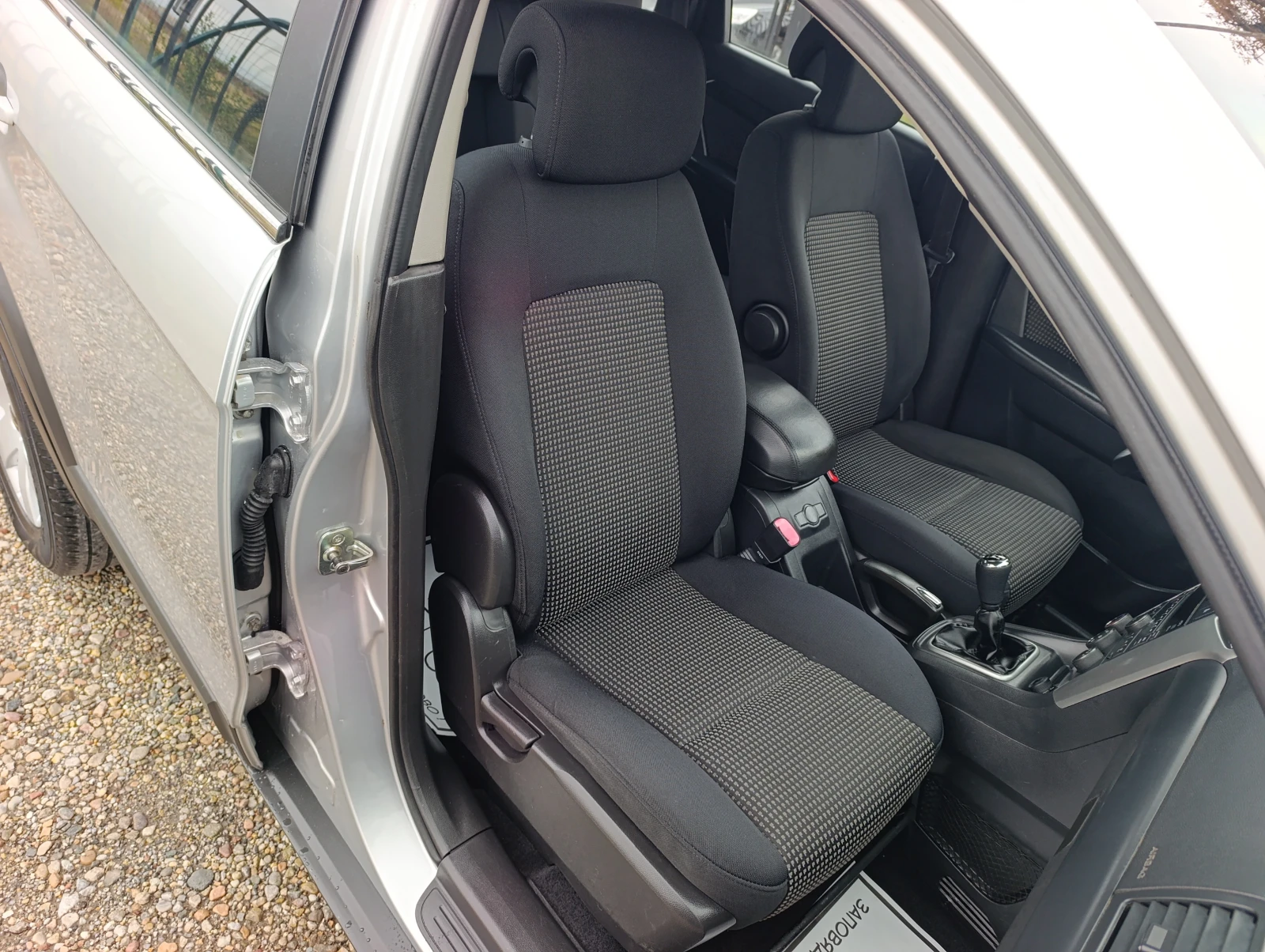 Chevrolet Captiva 2.0-VCDi-4x4, снимка 15 - Автомобили и джипове - 56745111