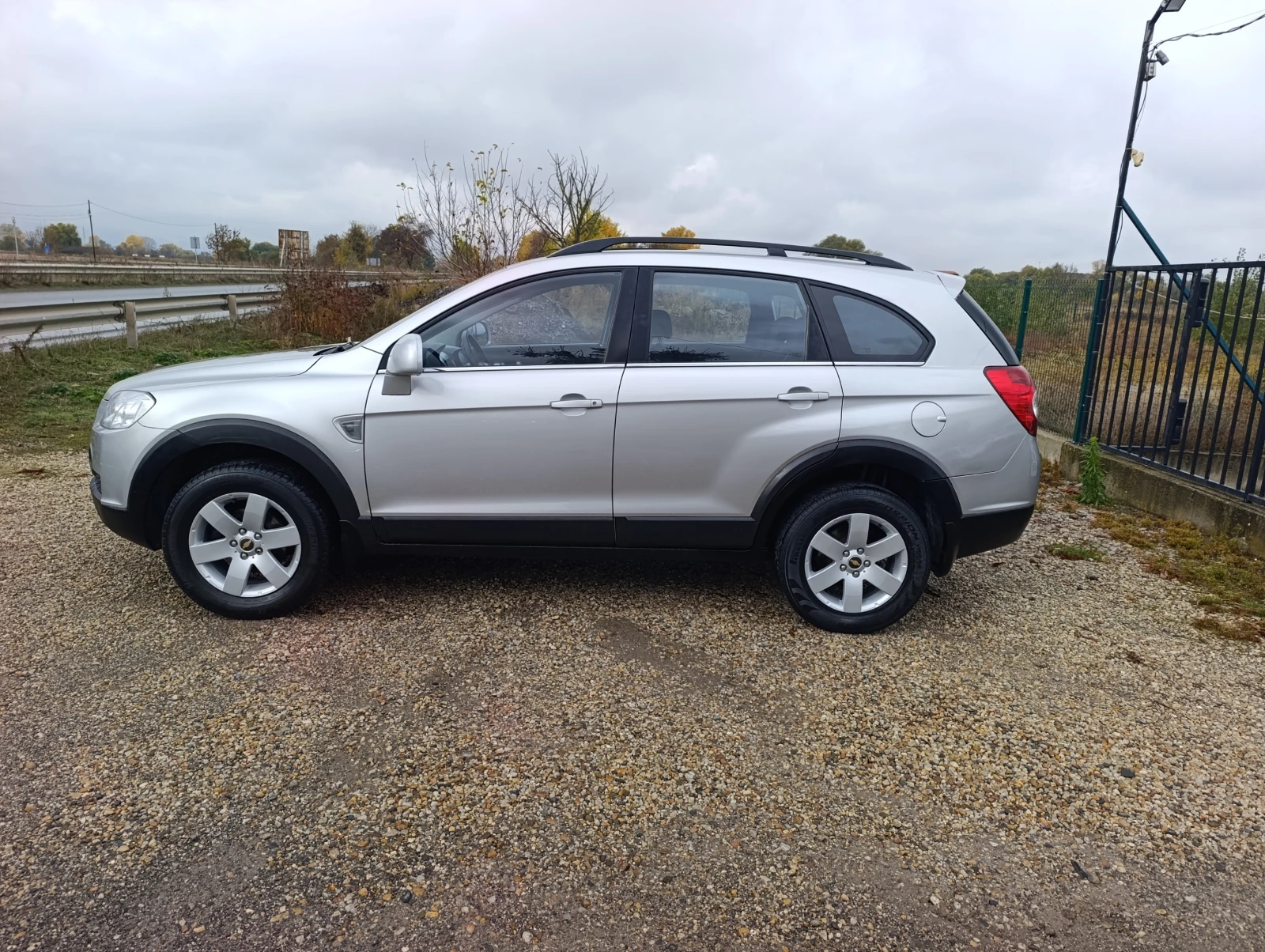 Chevrolet Captiva 2.0-VCDi-4x4, снимка 4 - Автомобили и джипове - 56745111