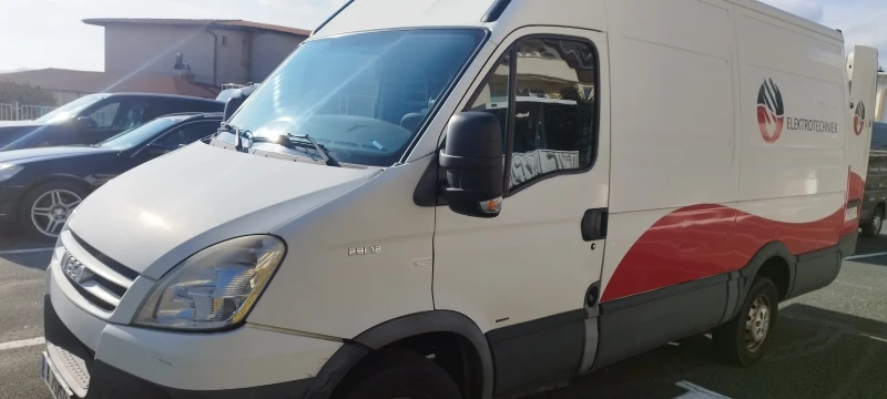 Iveco Daily, снимка 2 - Бусове и автобуси - 48628040