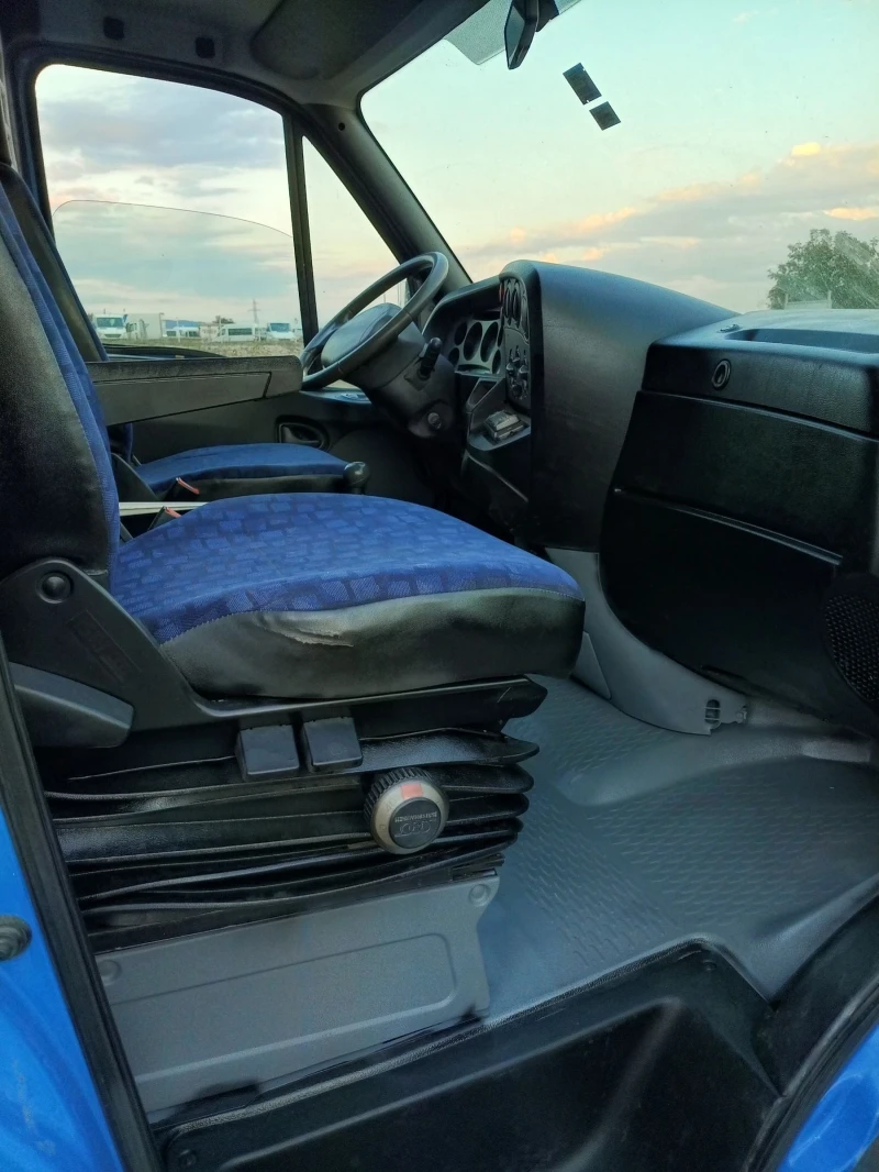 Iveco Daily 3.0, снимка 8 - Бусове и автобуси - 51523892
