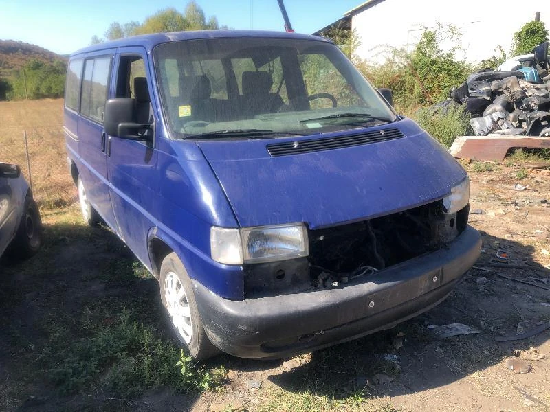 VW Caravelle 2.4diesel, снимка 1 - Бусове и автобуси - 45090170